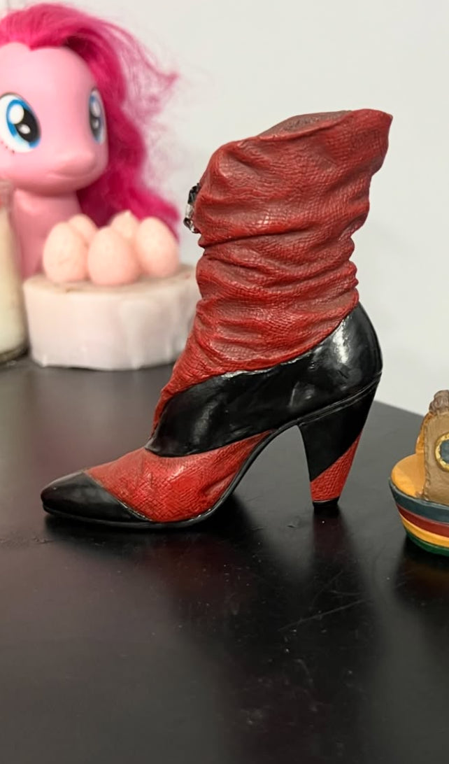 Red & Black Boots Trinket