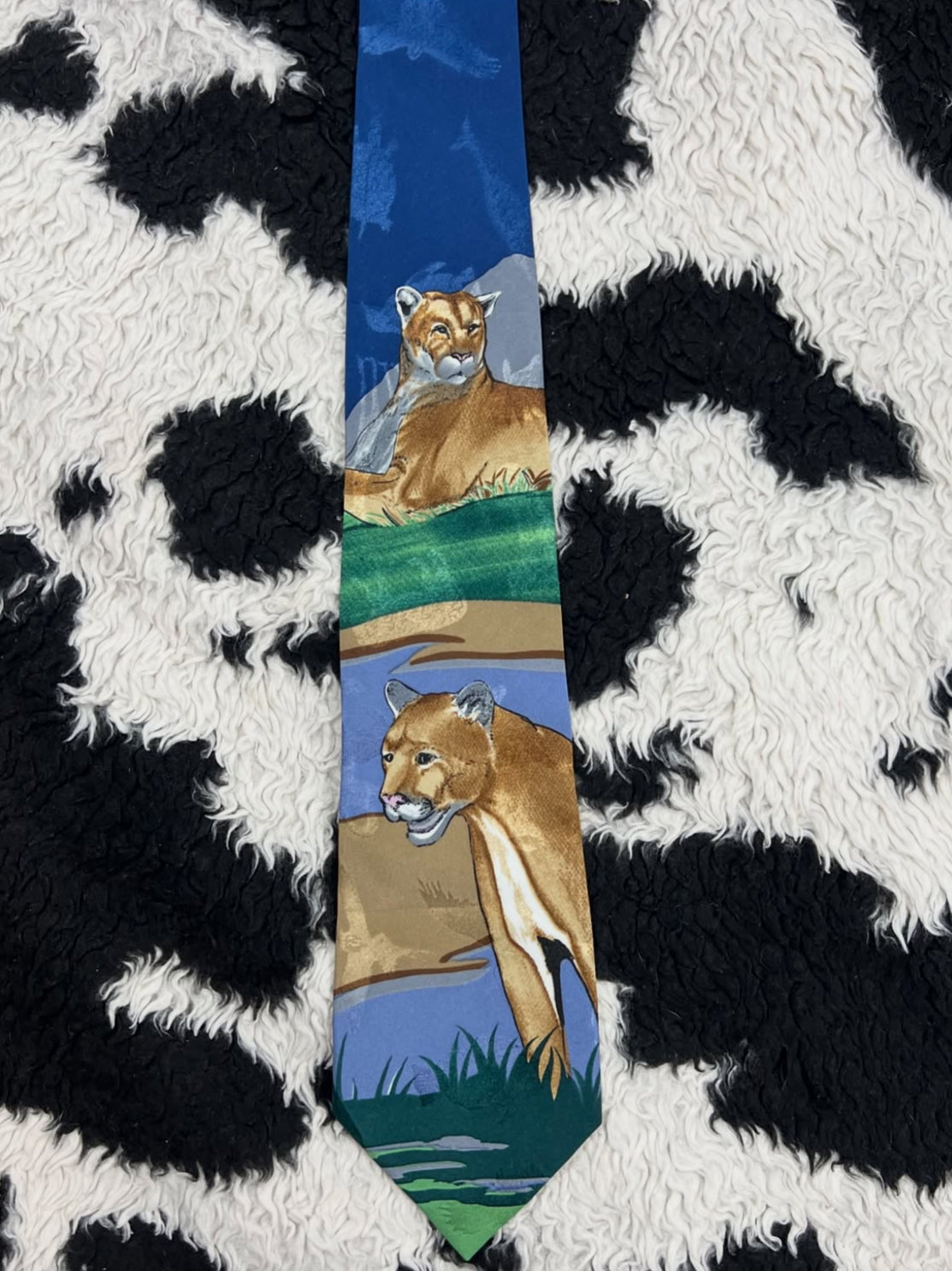 Double-Textured Lioness Tie