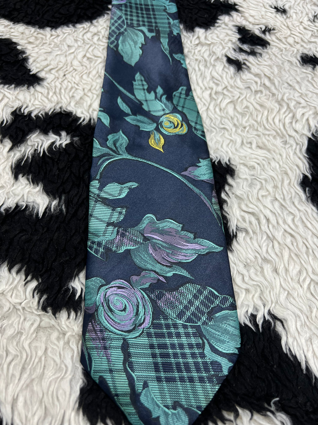Montagu Embroidered Floral Tie