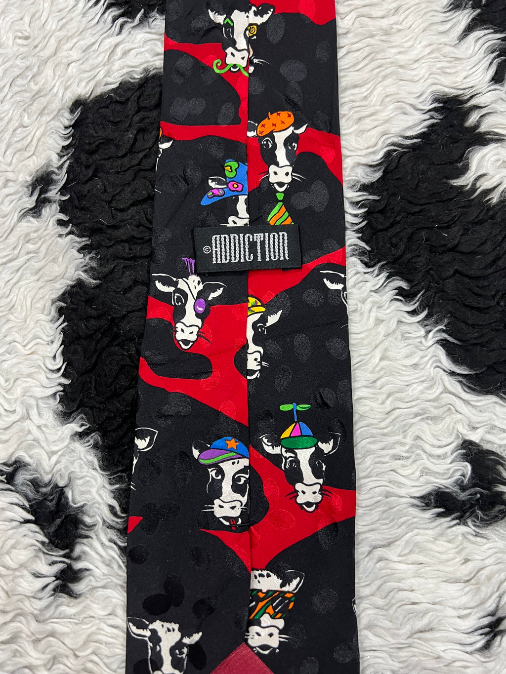 Silly Cows in Hats Tie