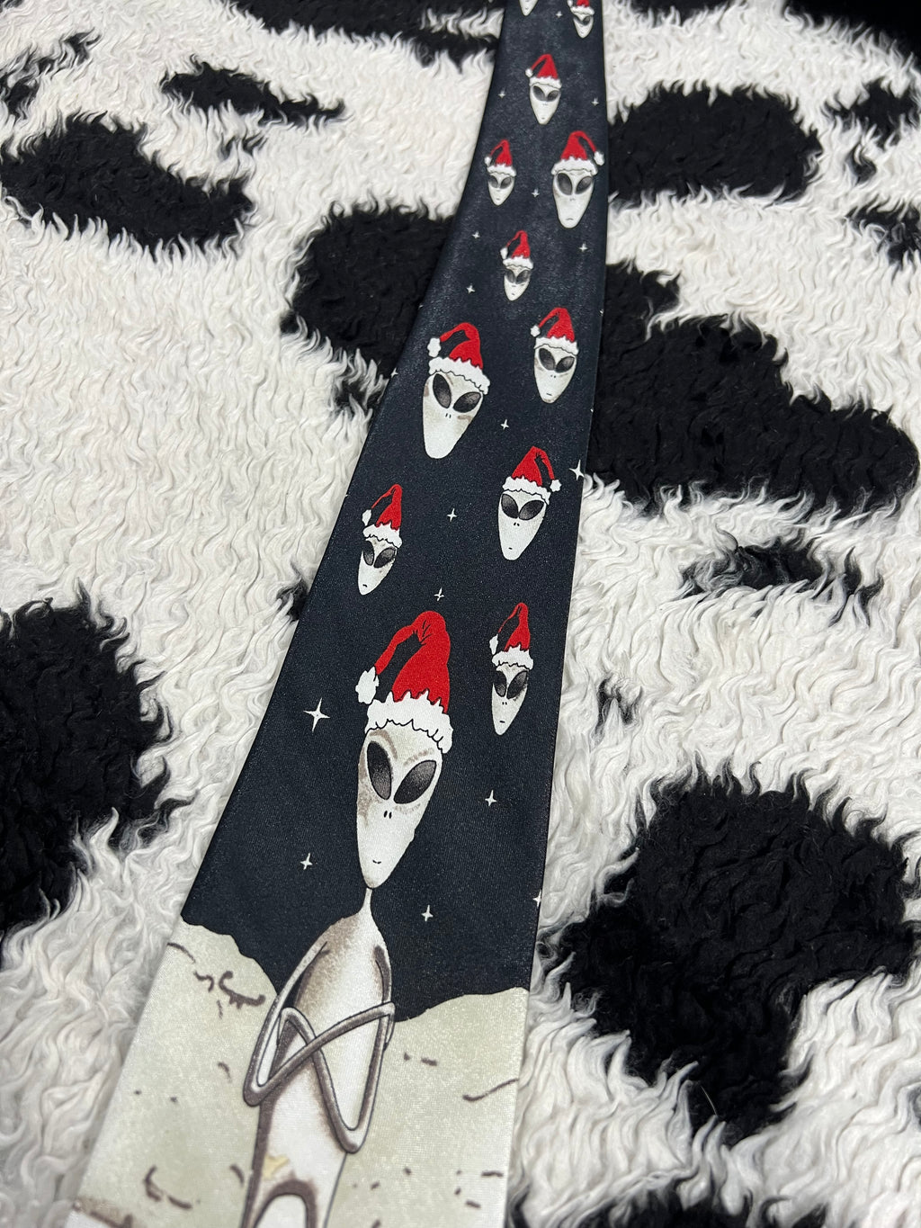 Alien Graphic Tie