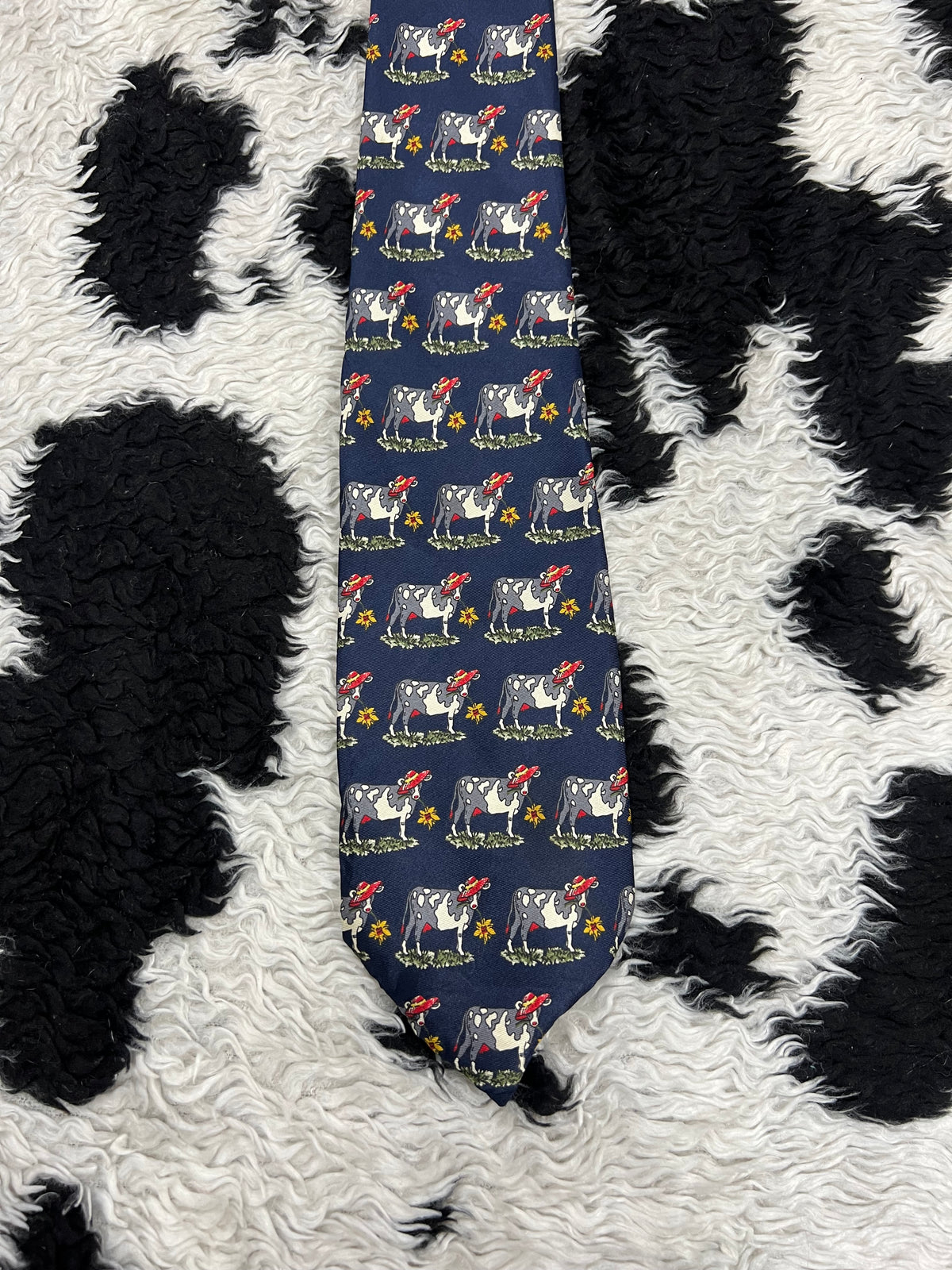 Silly Cows in Hats Tie