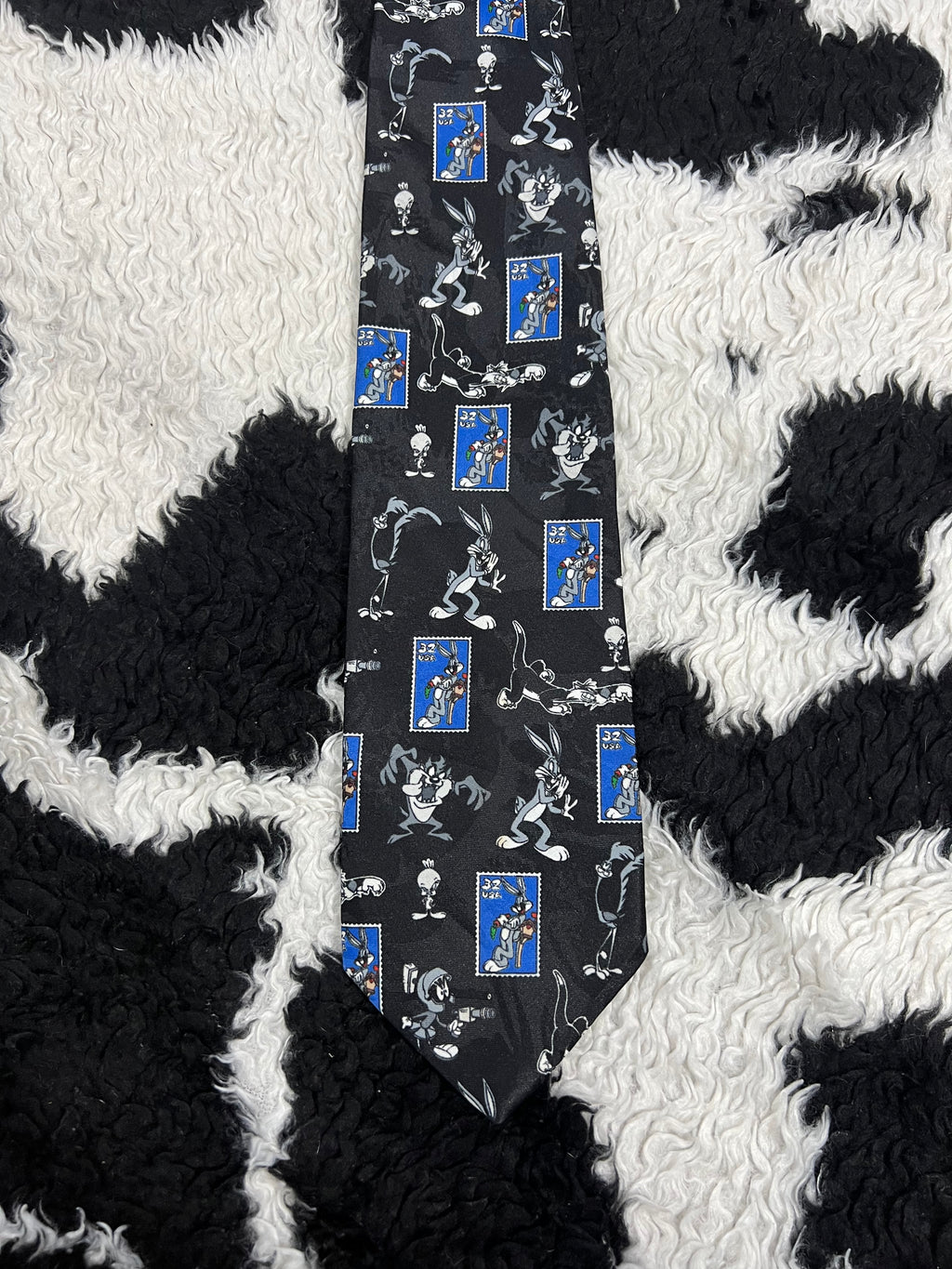 Vintage 1997 Bugs Bunny Stamp Collection Tie