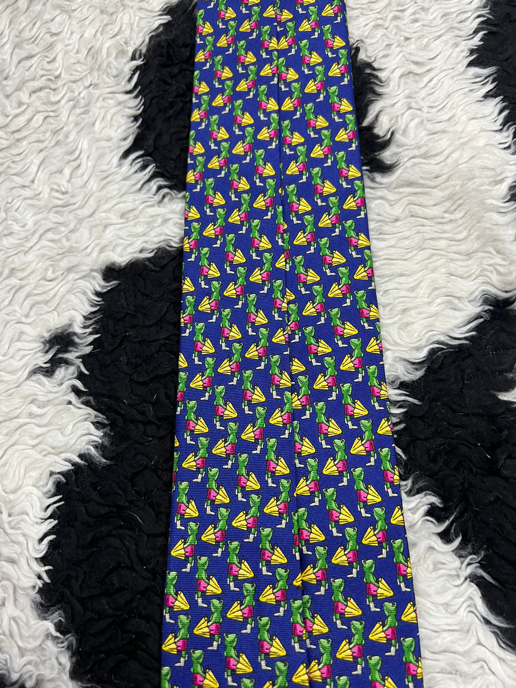Frog with Umbrellas Tie