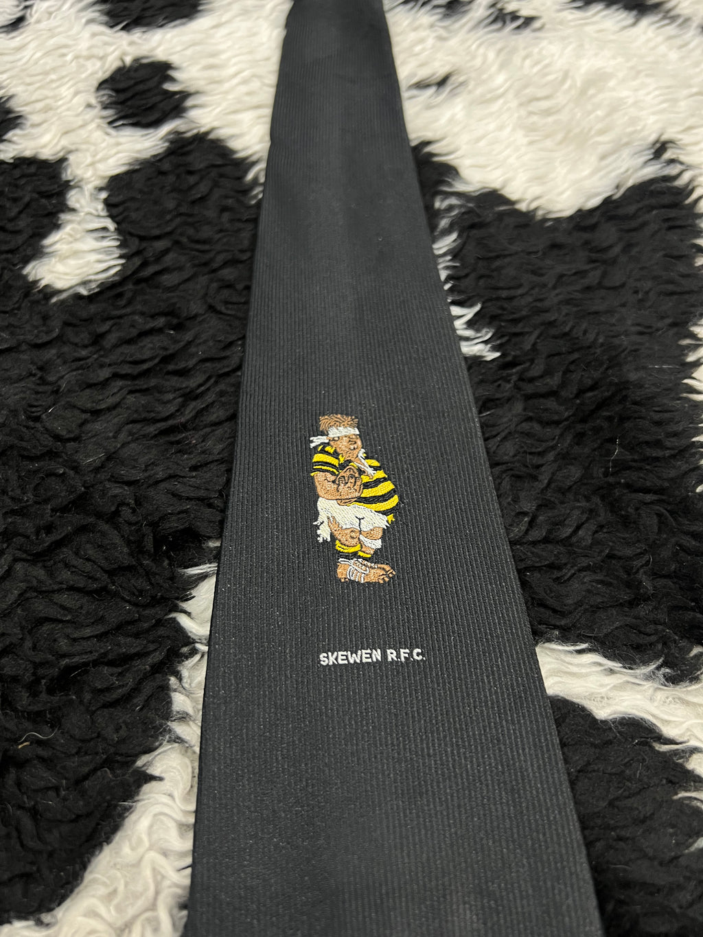 Skewen Embroidered Black Tie
