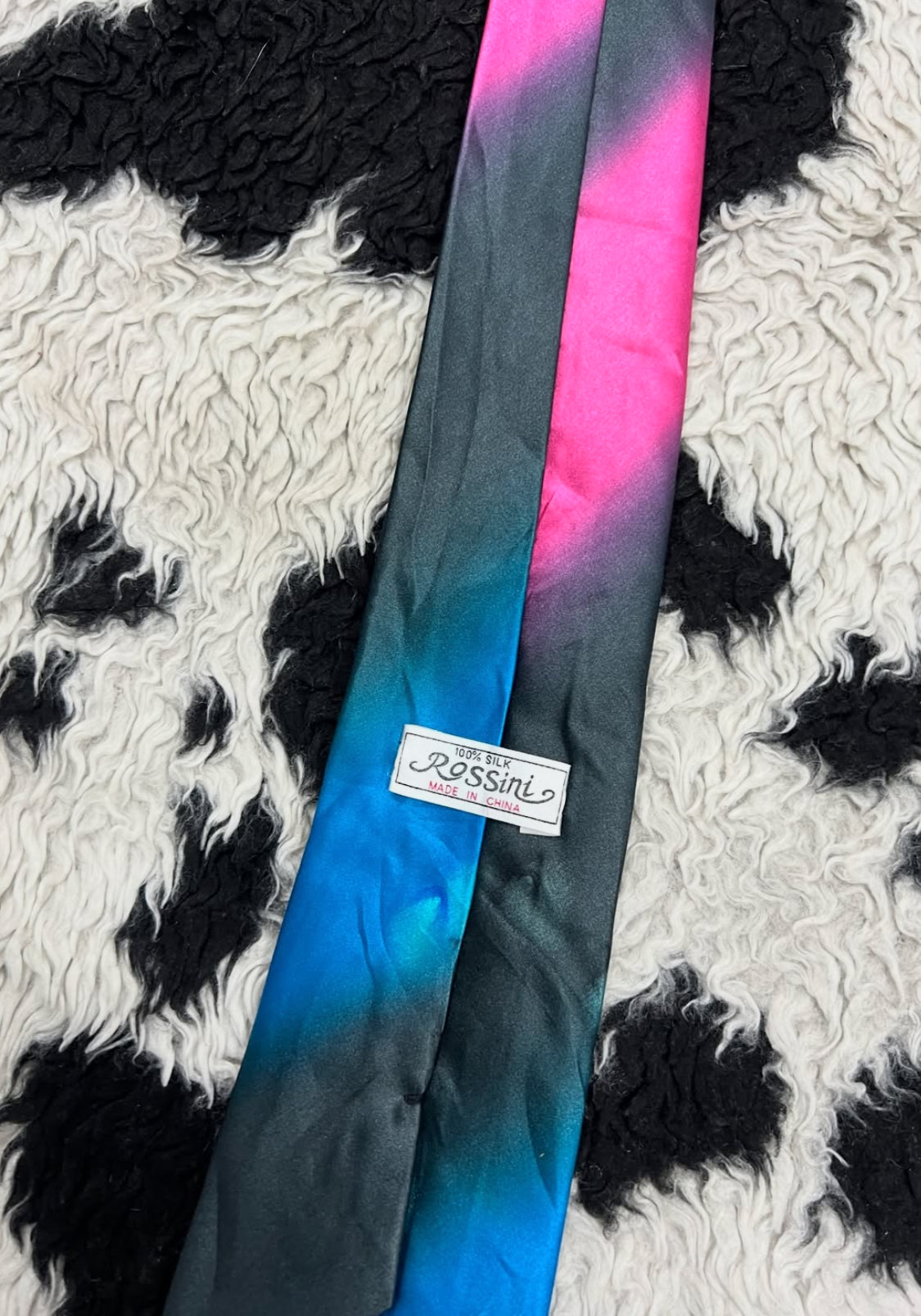 Gradient Black Tie