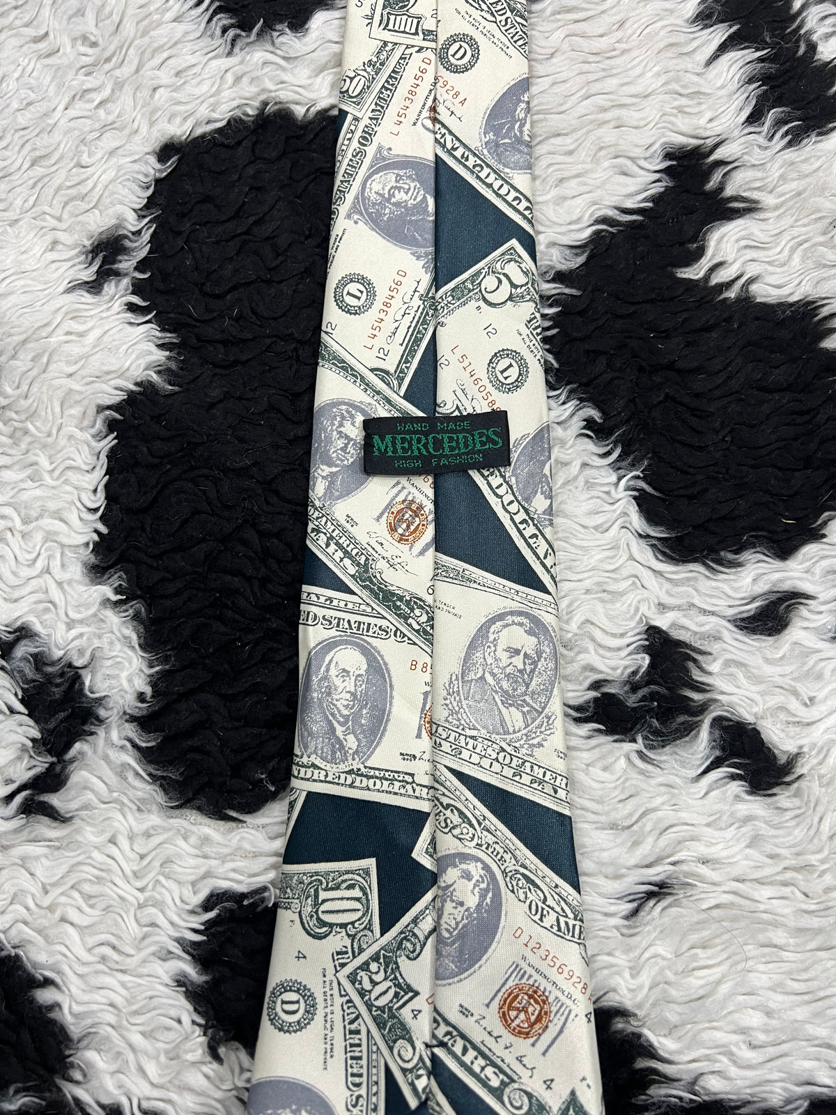 US Dollars Graphic Tie