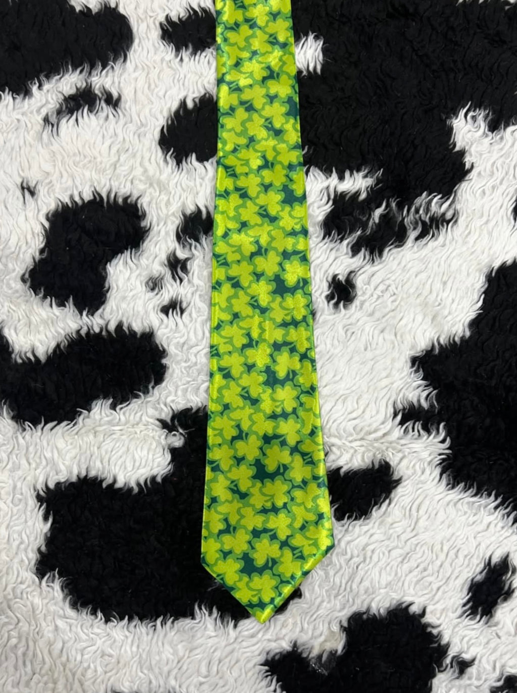 Green Clovers Tie
