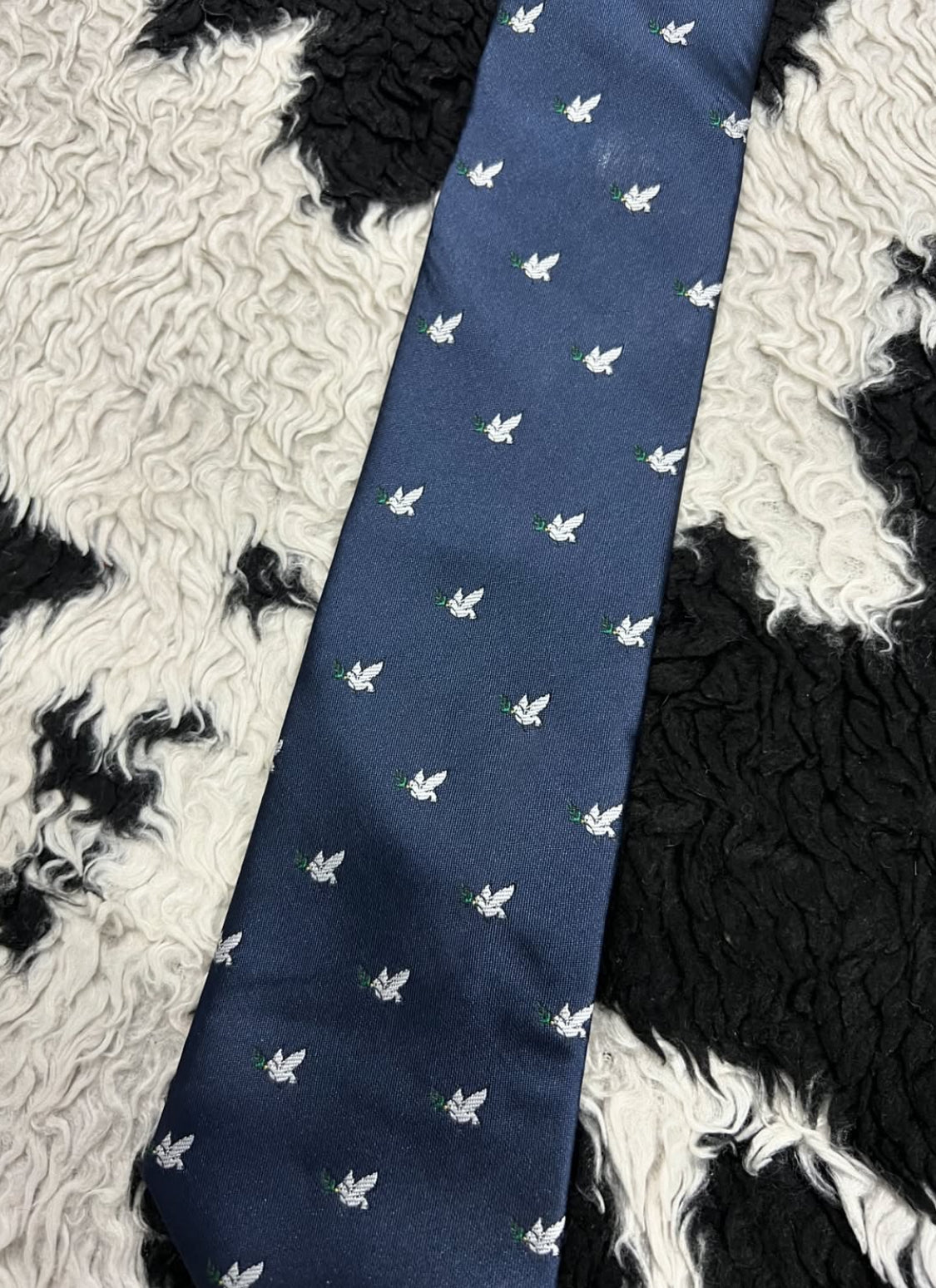 Doves Narrow Tie