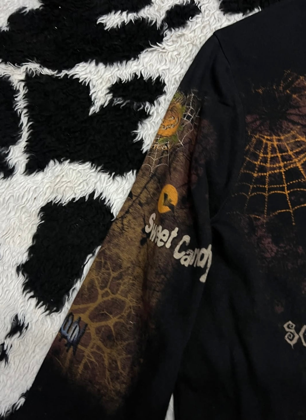 Happy Halloween Shirt (Large / Extra Large)