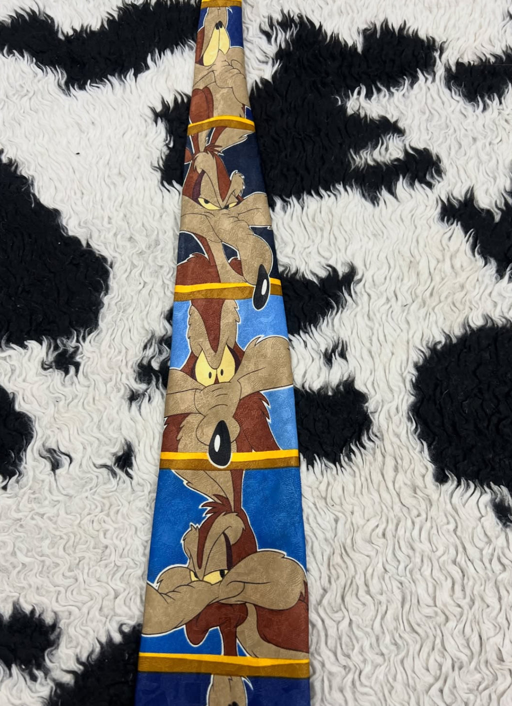 Vintage 1997 Looney Tunes Will E. Coyote Tie