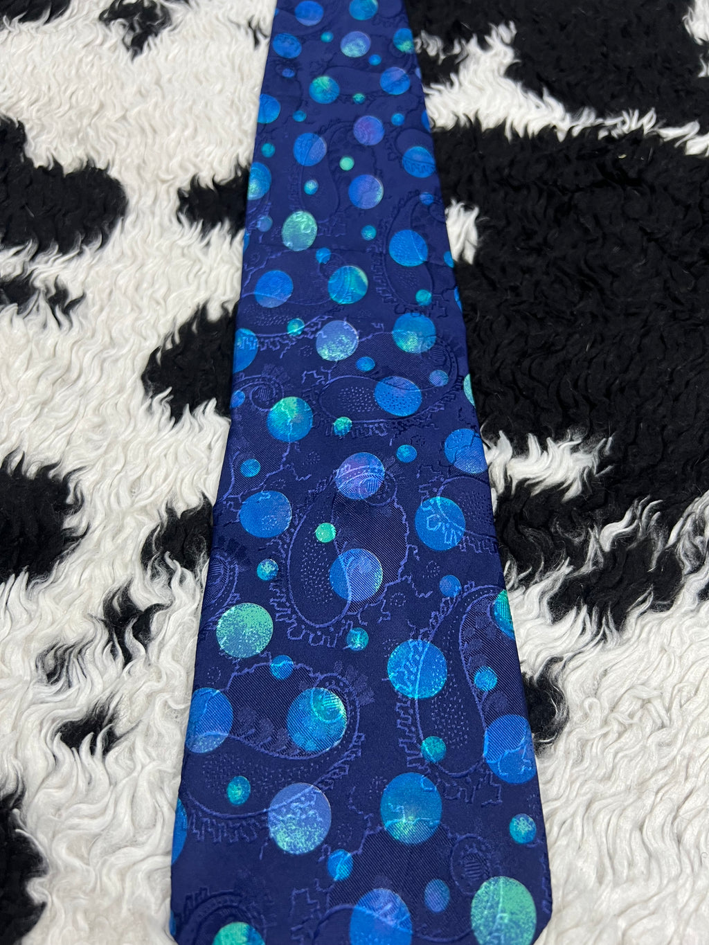 Liberty Dotted Double-Textured Paisley Tie