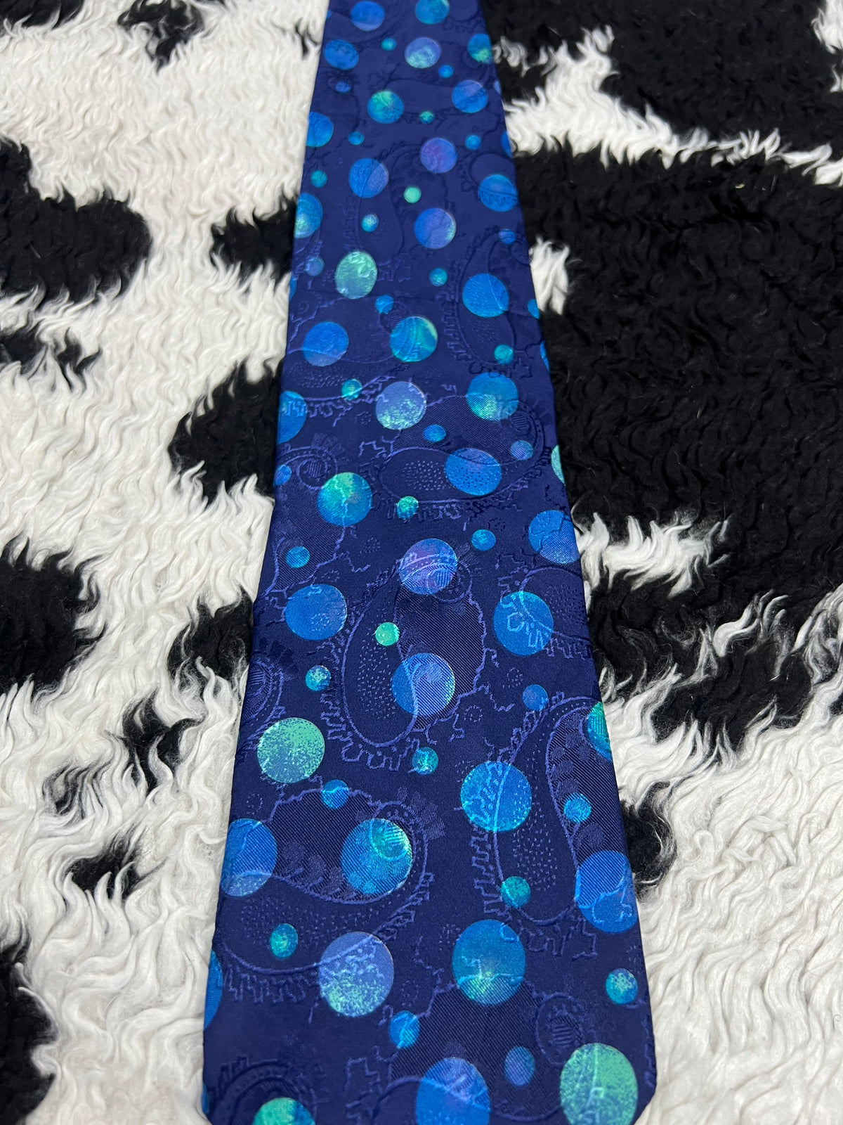 Liberty Dotted Double-Textured Paisley Tie
