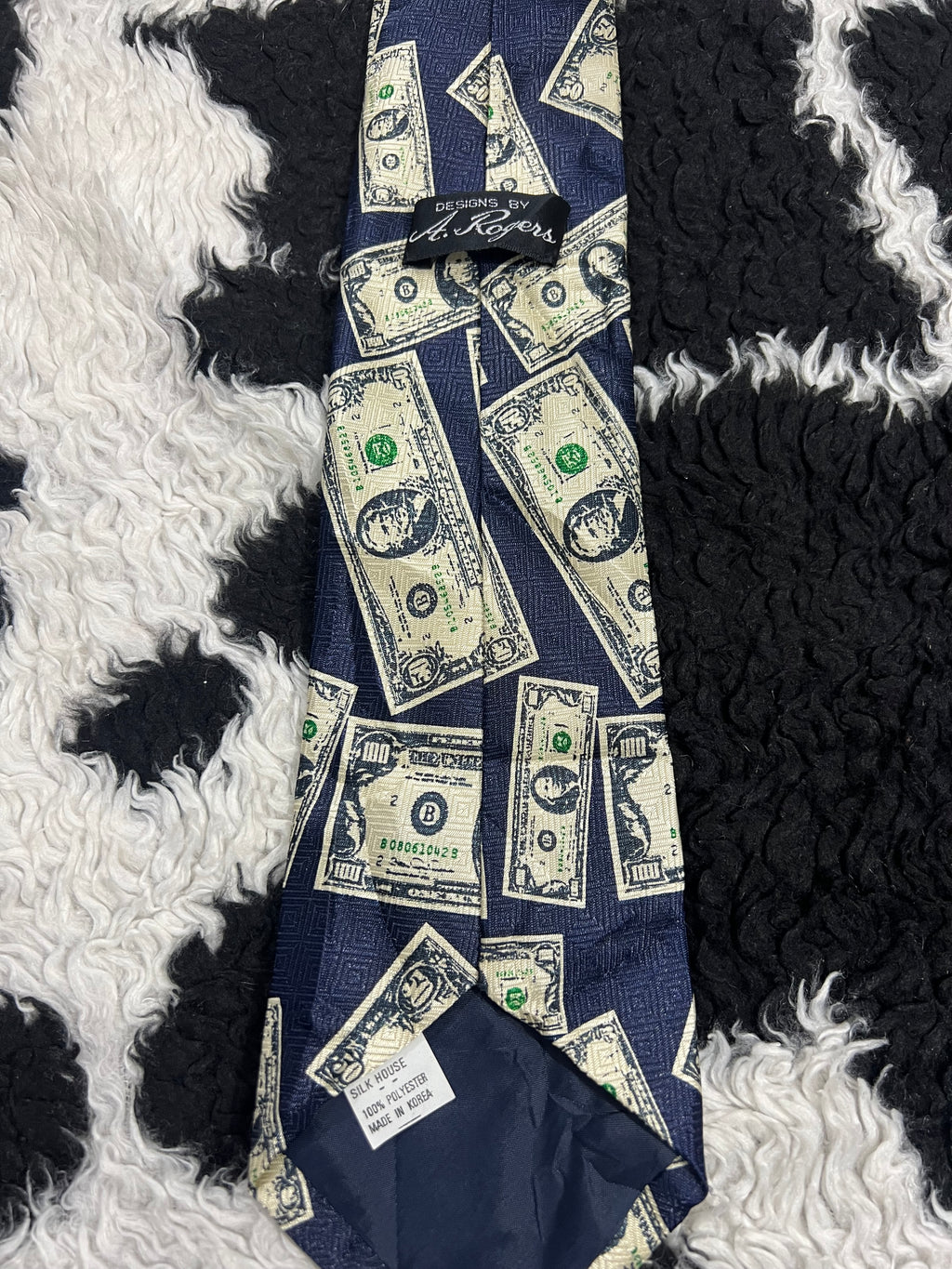 Cash Graphic Tie