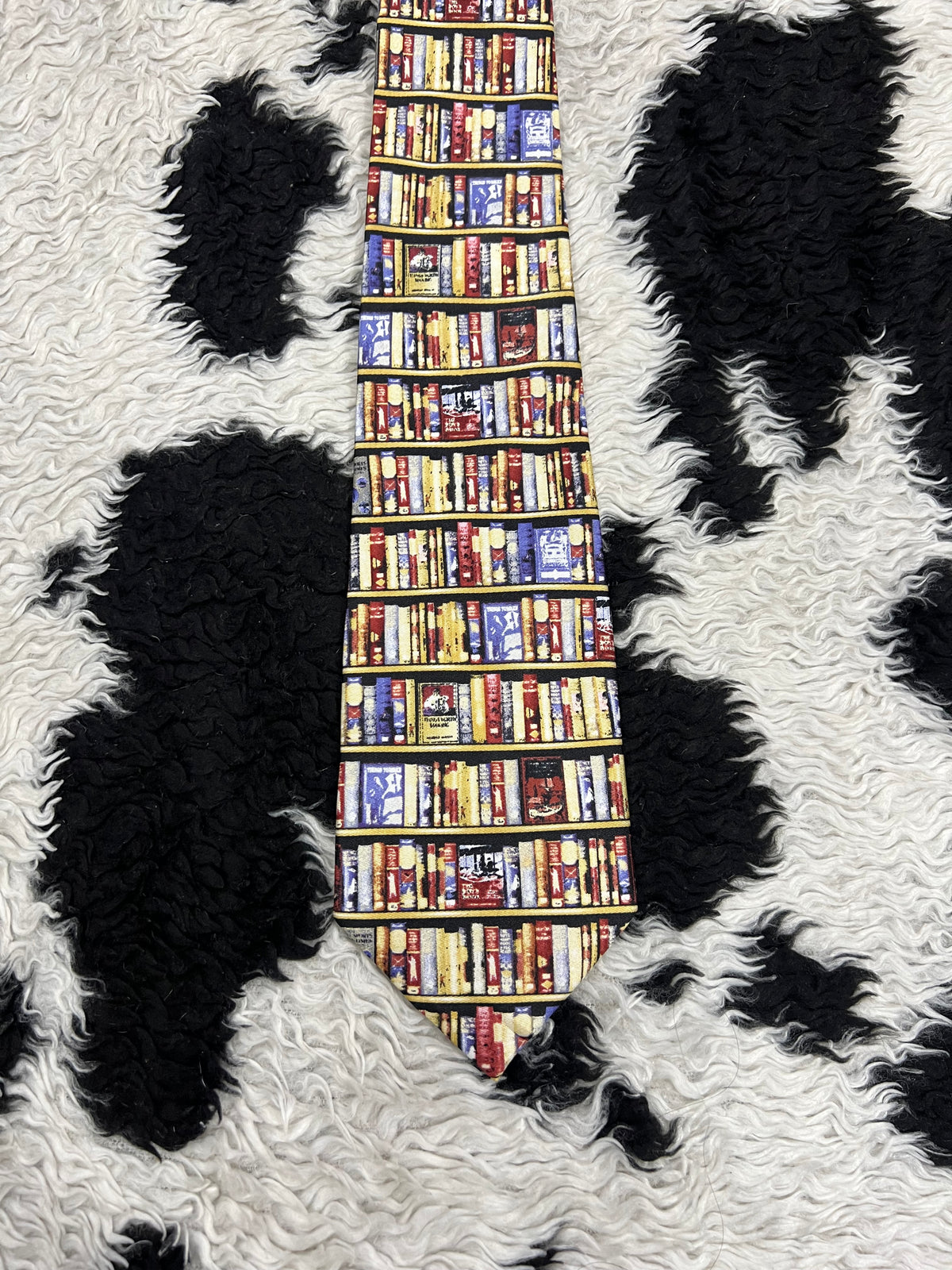Library of University of Oxford Book Shelves Tie