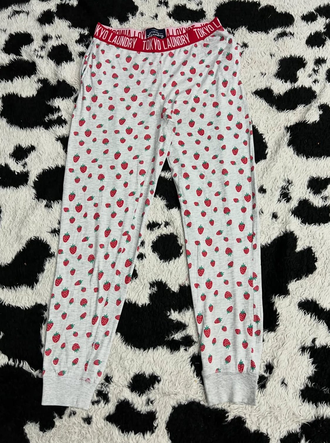 Strawberry Graphic PJs (Medium)