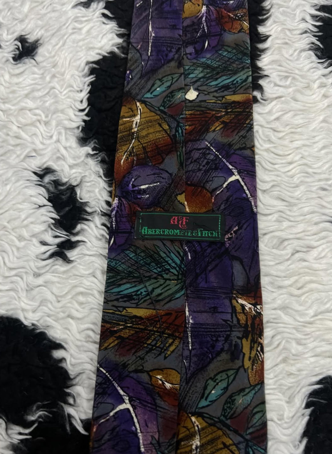 Abercrombie & Fitch Leaves Tie