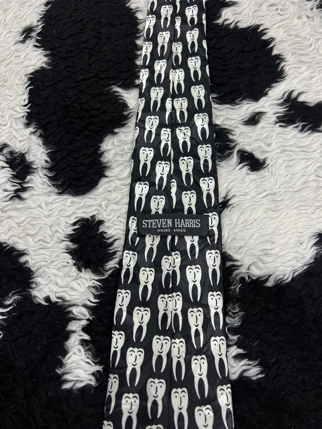 Teeth Graphic Tie