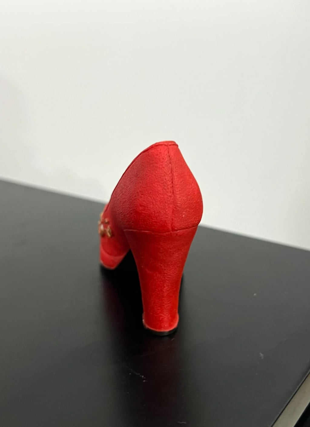 Red Heel Trinket