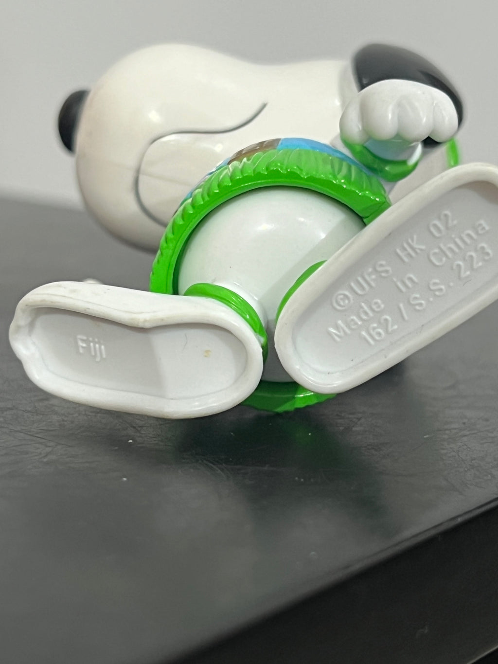 Vintage 1999 Fiji Snoopy Figurine