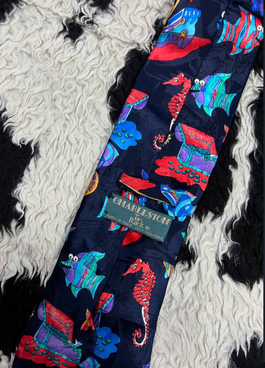 Treasure in the Ocean Tie