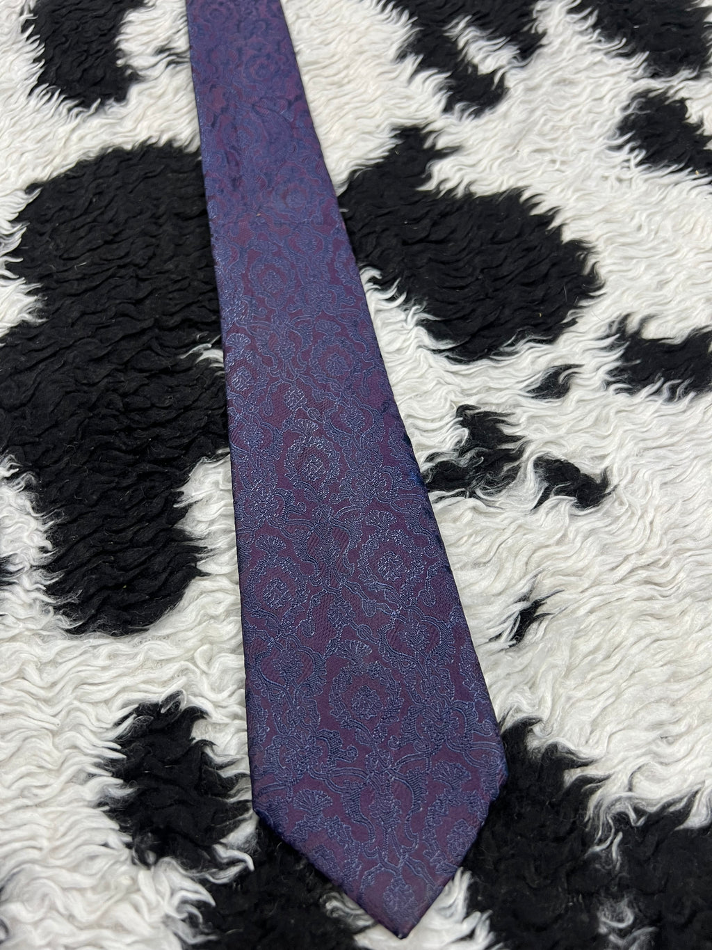 Butler & Webb Narrow Purple Paisley Tie