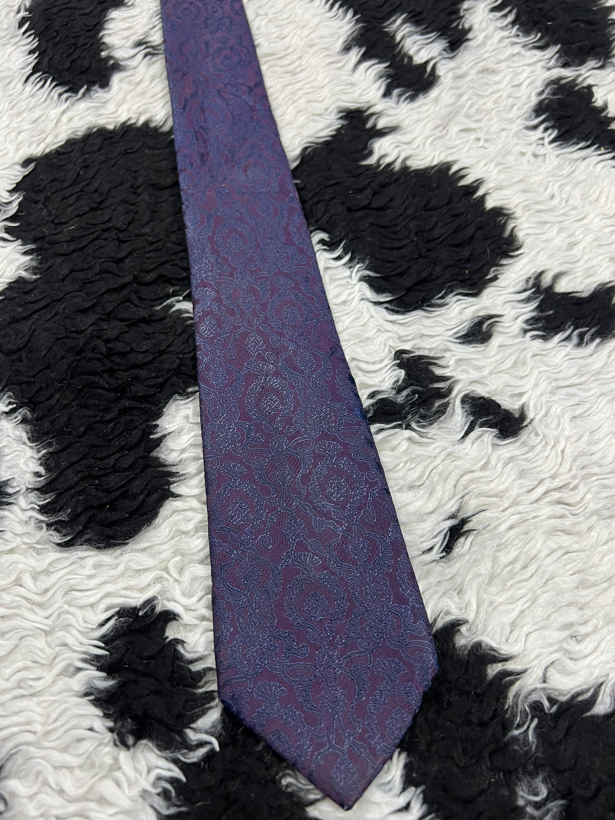 Butler & Webb Narrow Purple Paisley Tie