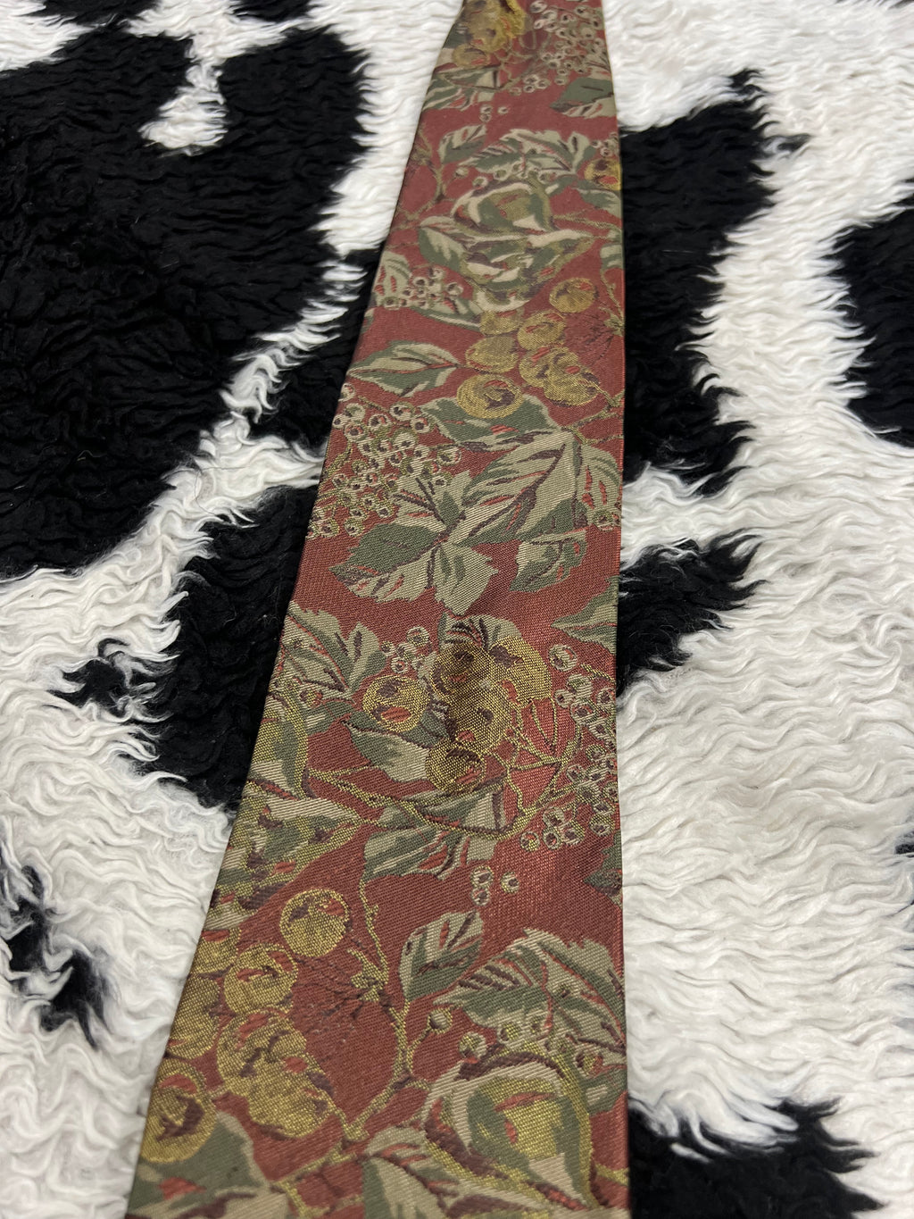 Henley Fully Embroidered Vines Tie