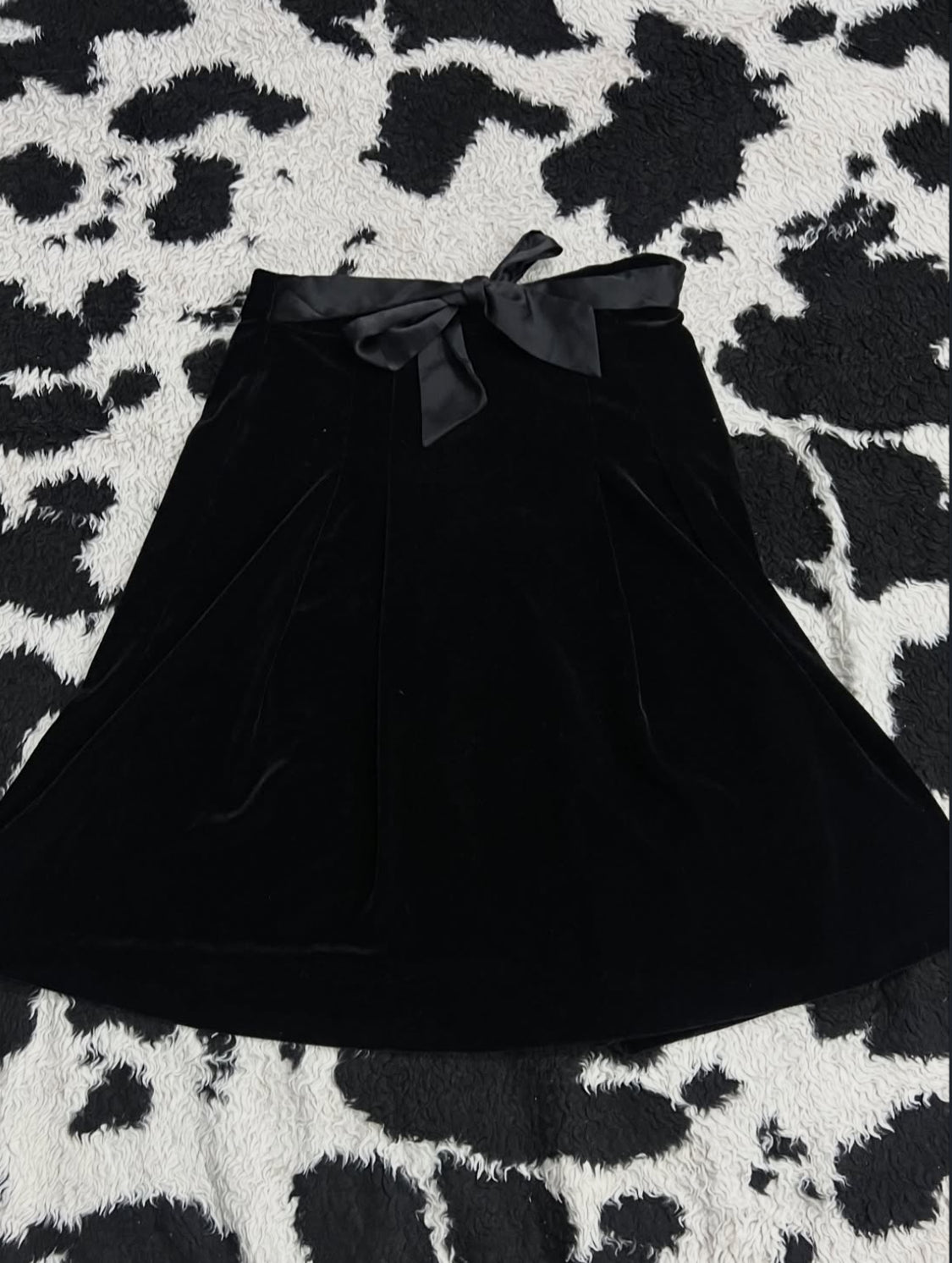 Bow Black Velvet Skirt