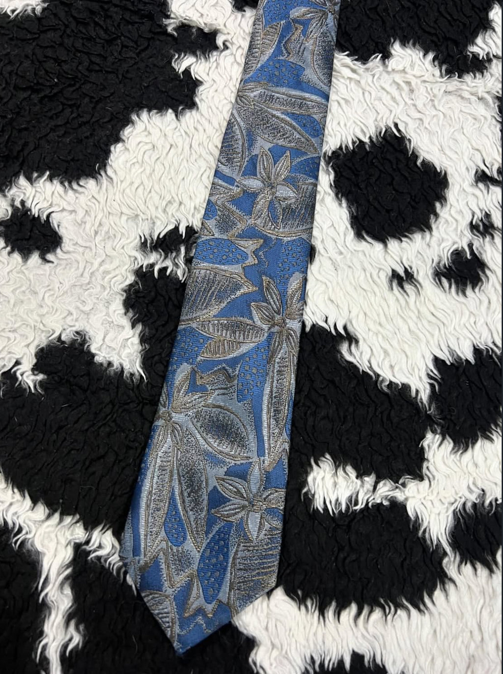 Gilt Edge Narrow Blue Embroidered Tie
