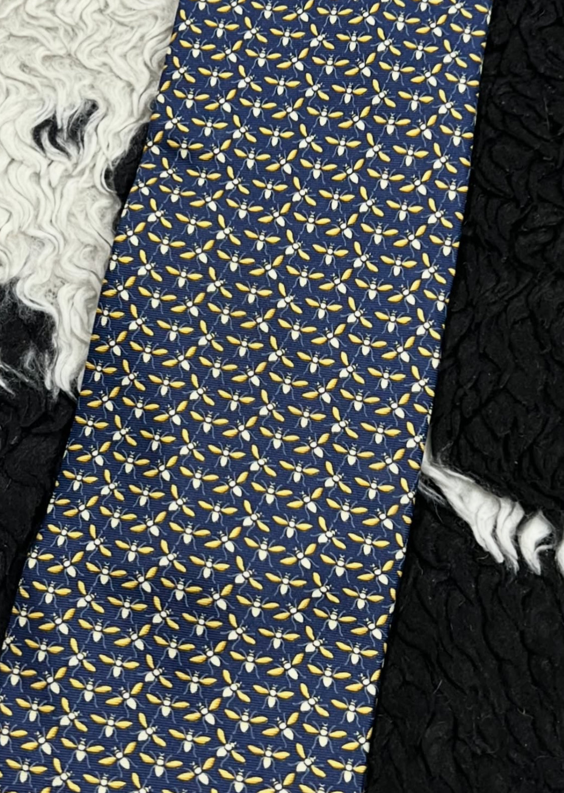 Bees Tie