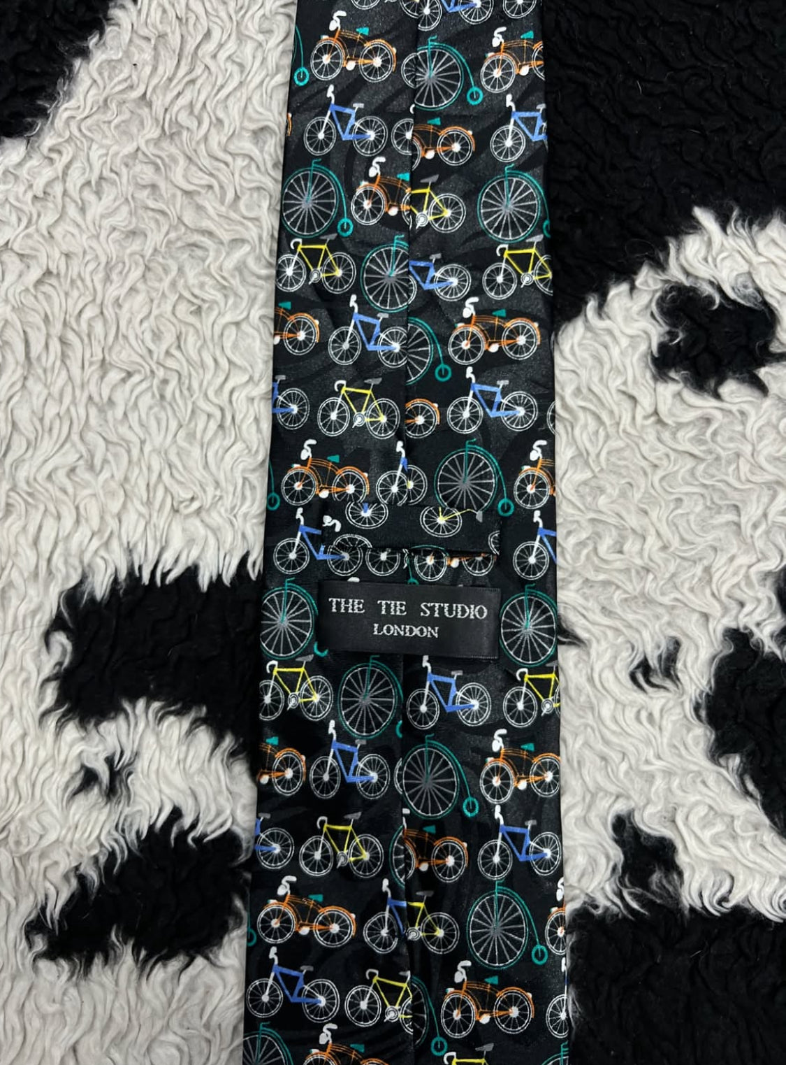 Bicycles Tie