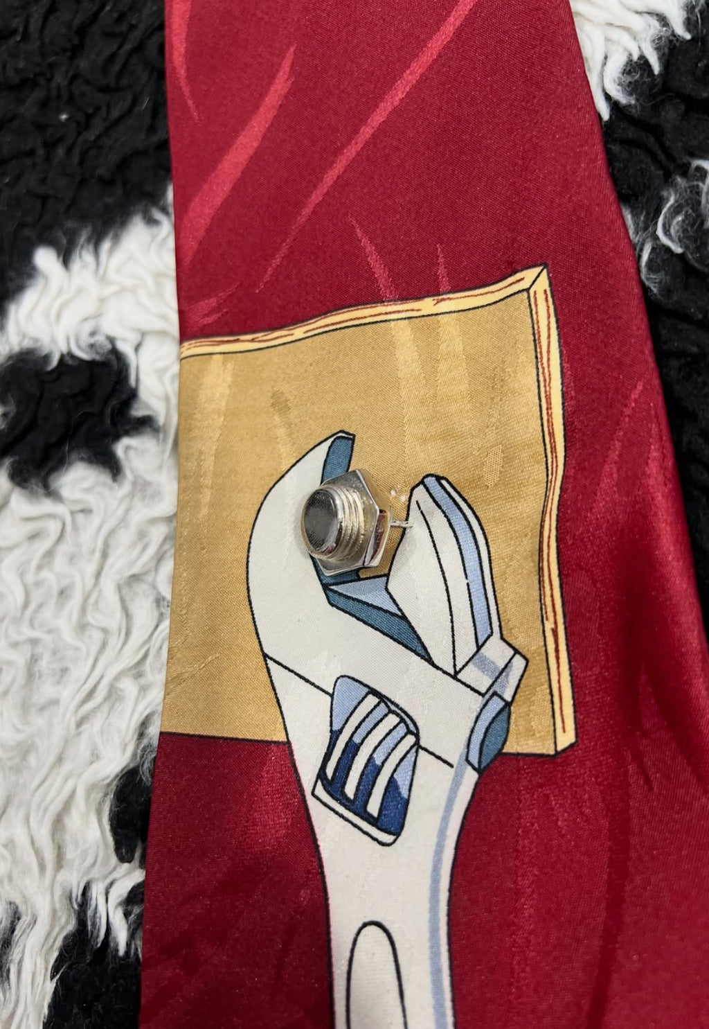 Vicky Davis "Going Nuts" with Bolt Tie