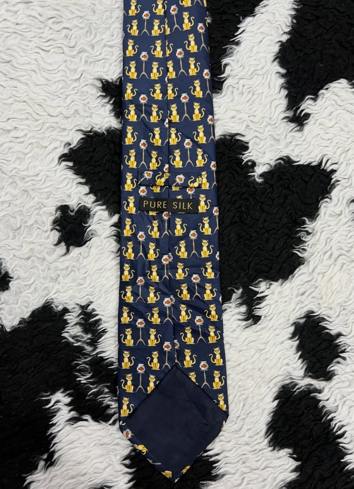 Kitty & Fish Bowl Tie