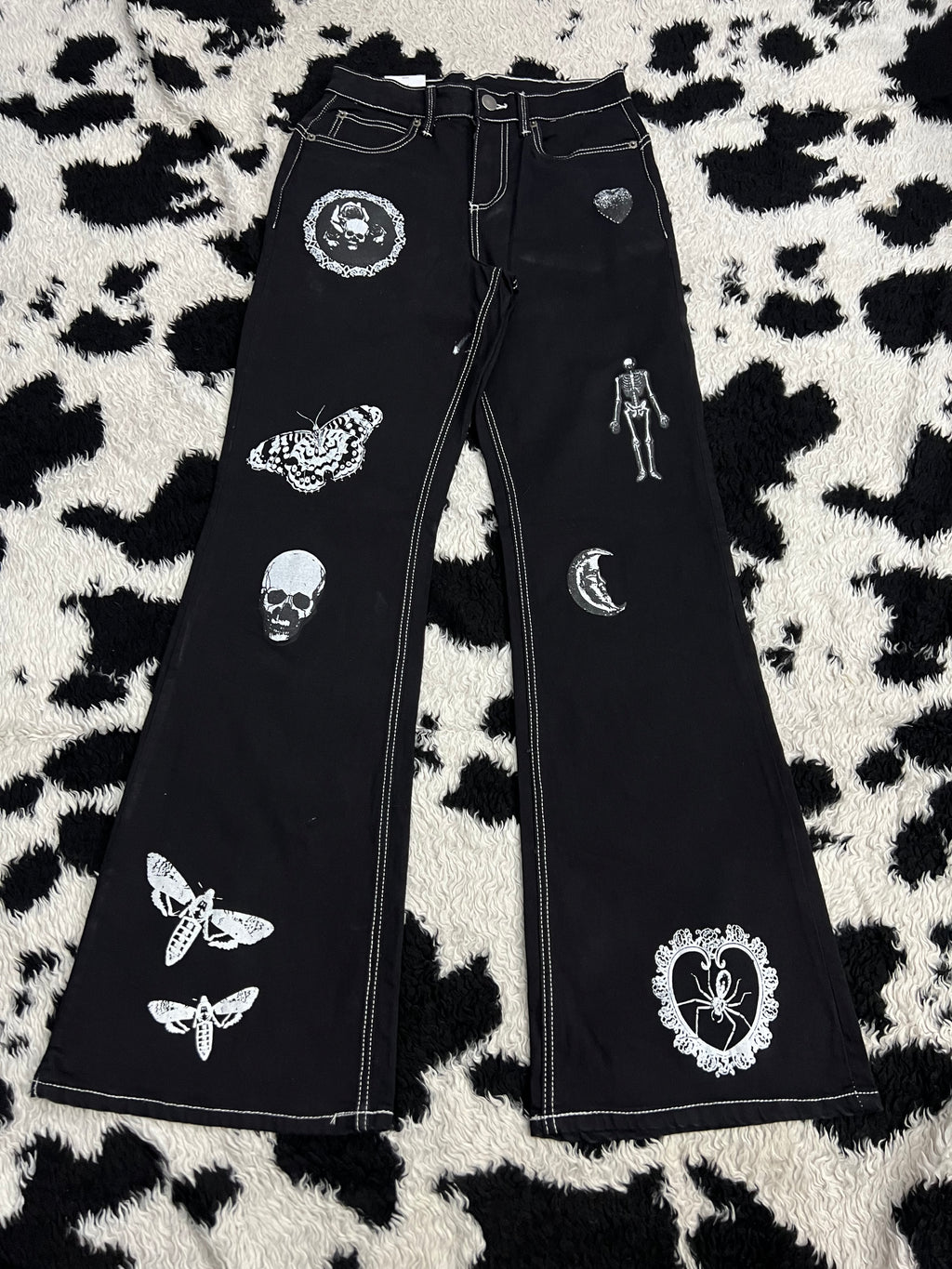 Hot Topic Printed Black Denims
