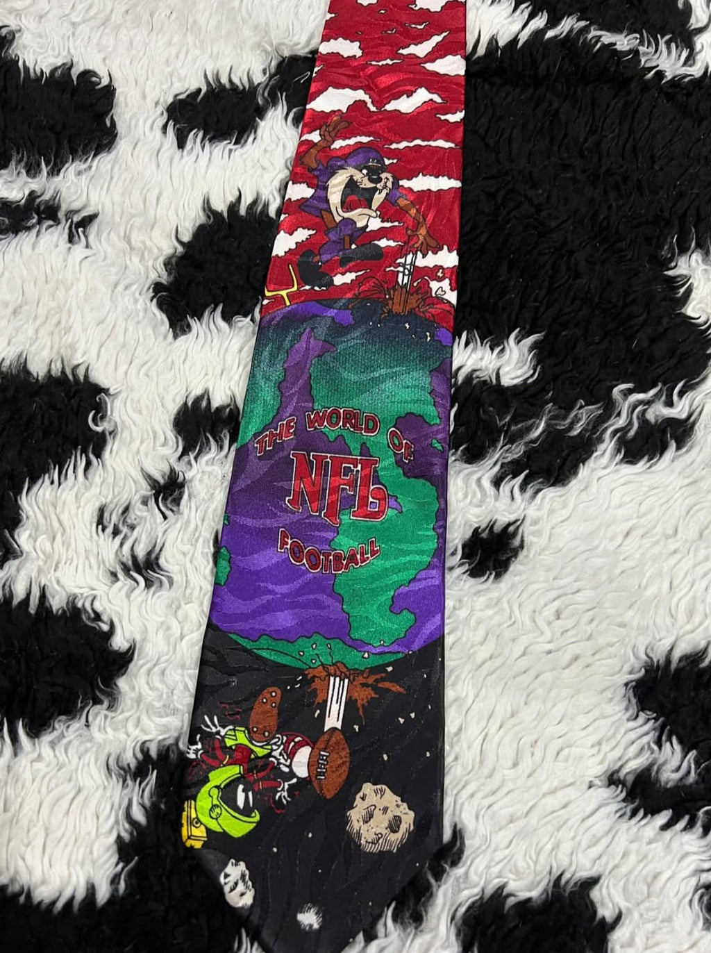 Vintage Looney Tunes NFL Tie