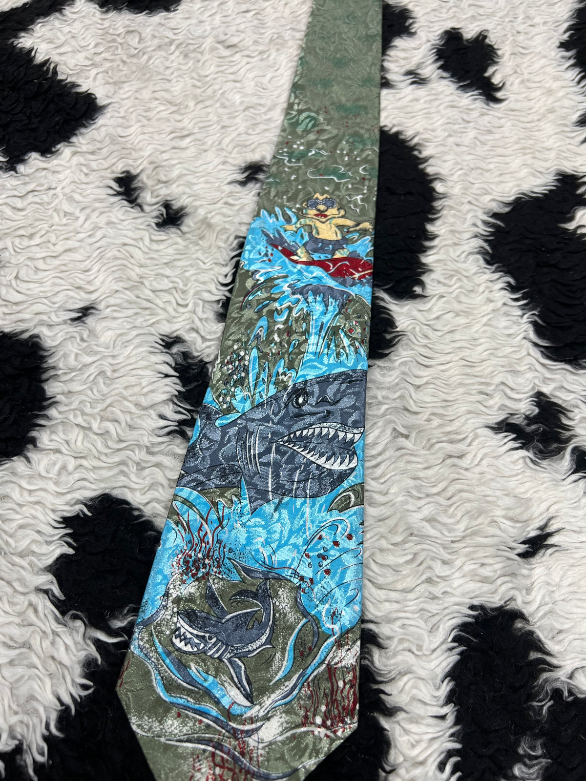 Shark Surfing Tie