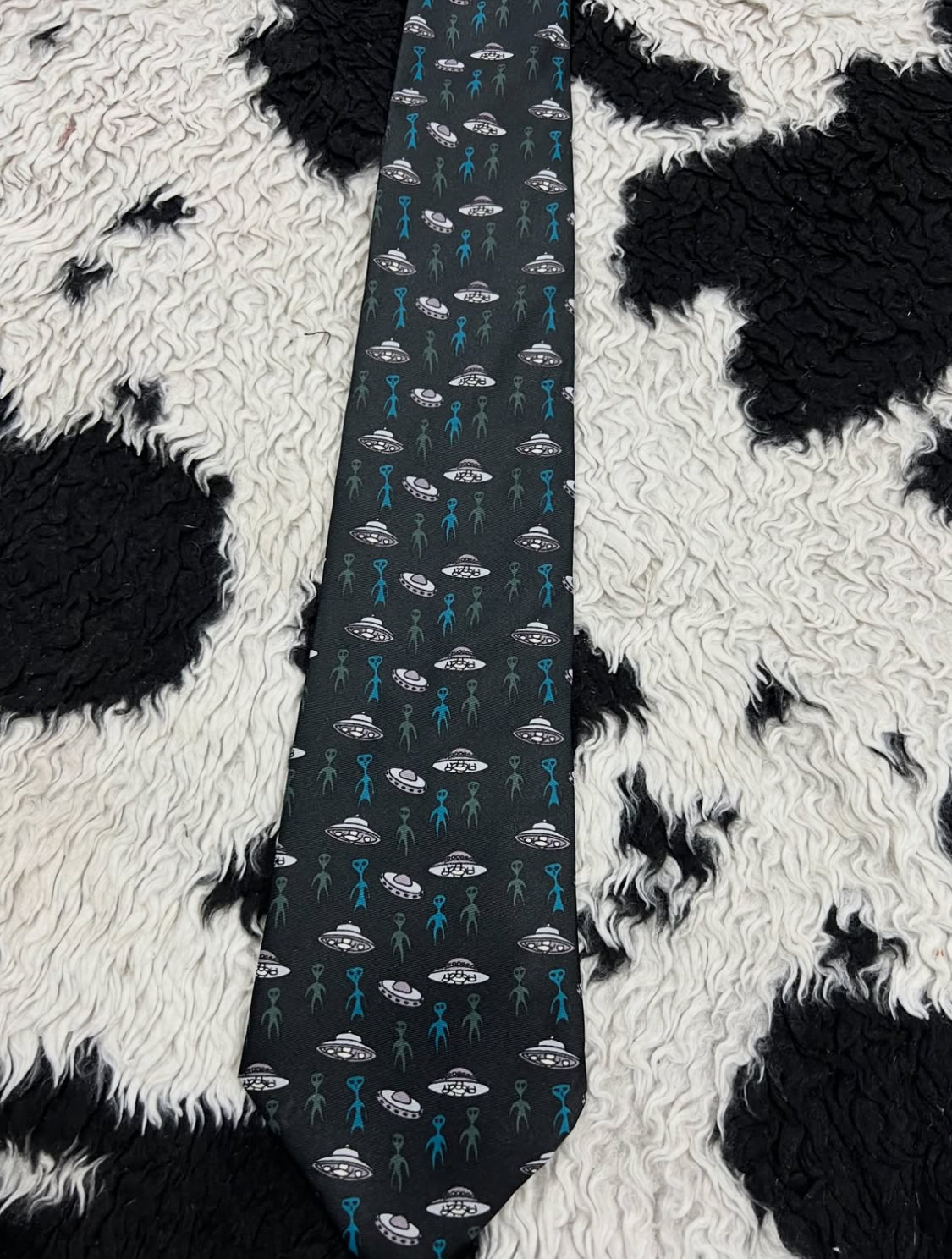 Aliens & UFOs Tie