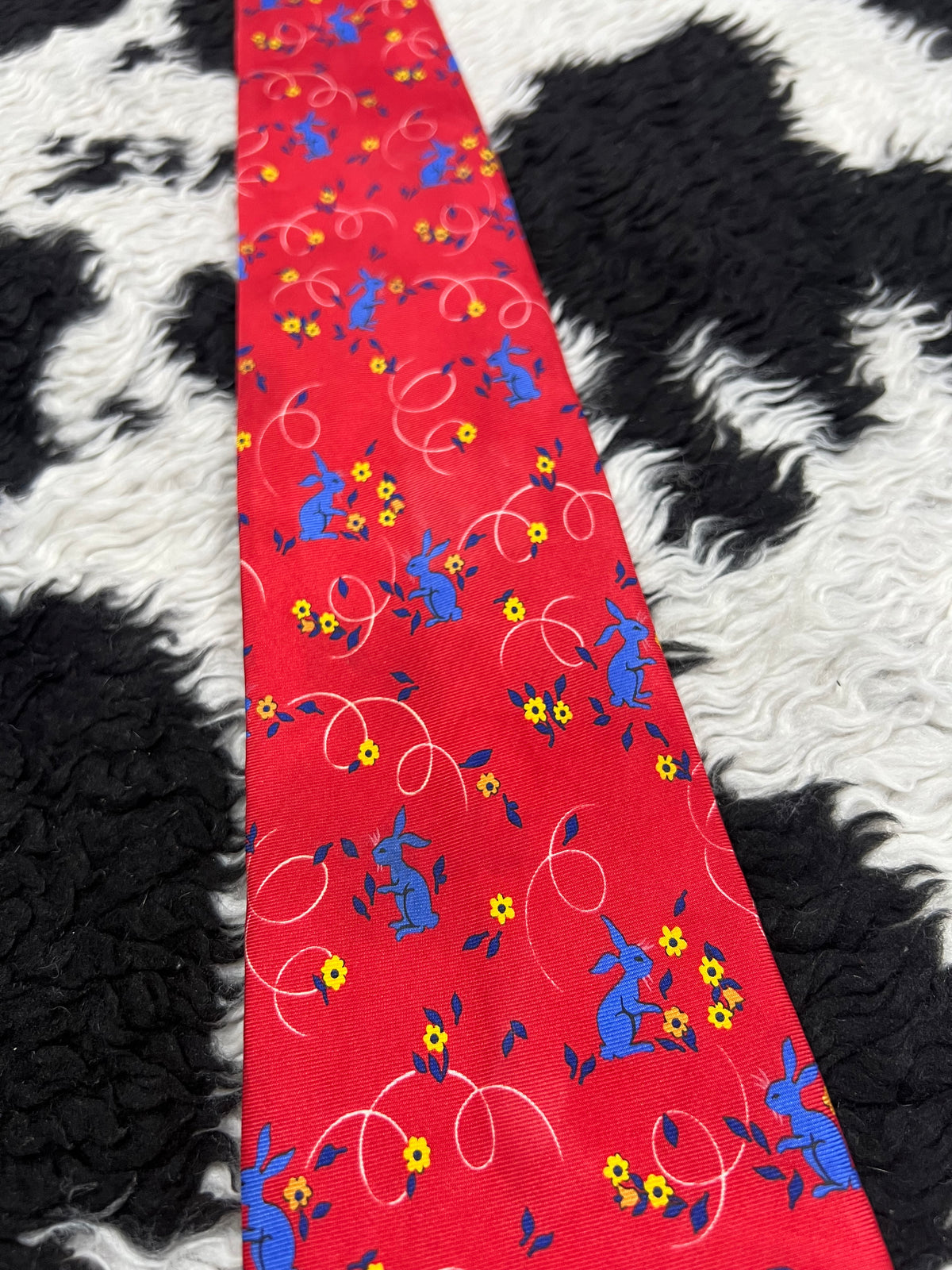 Bunnies in Flowers Tie