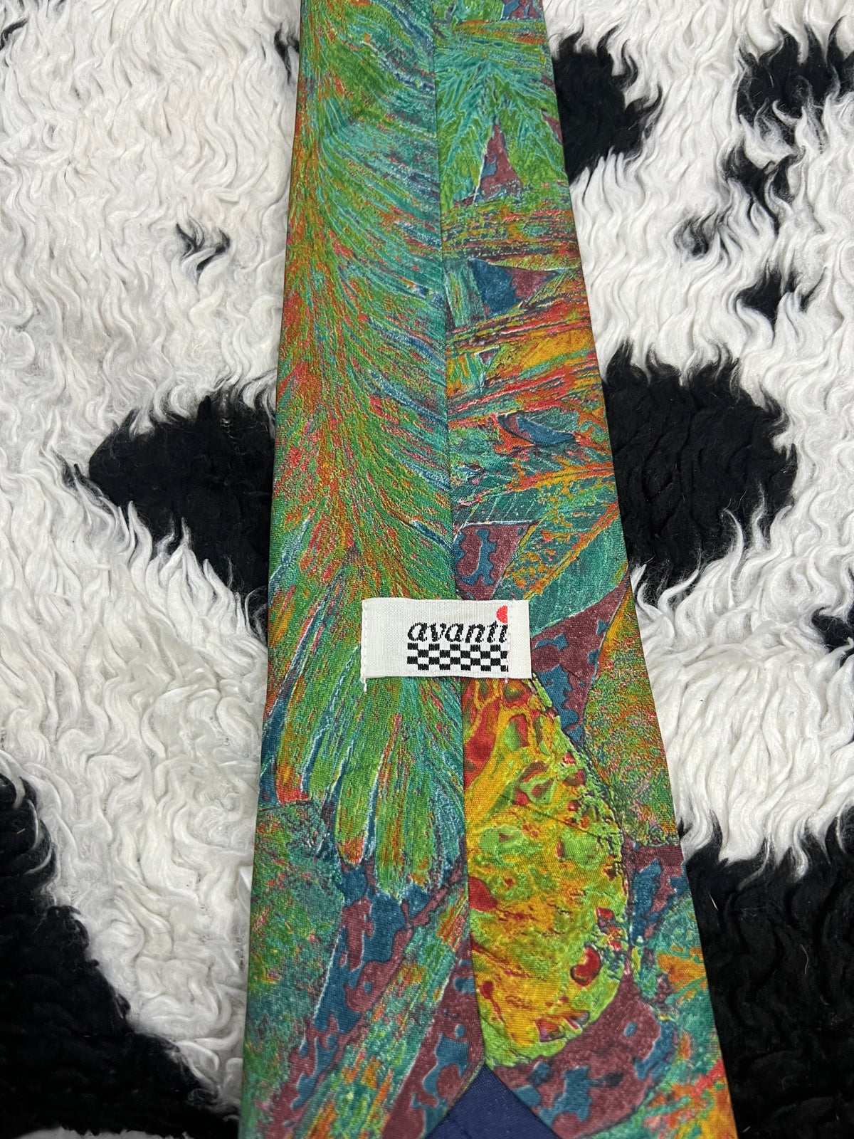 Avantt Leaves Art Tie