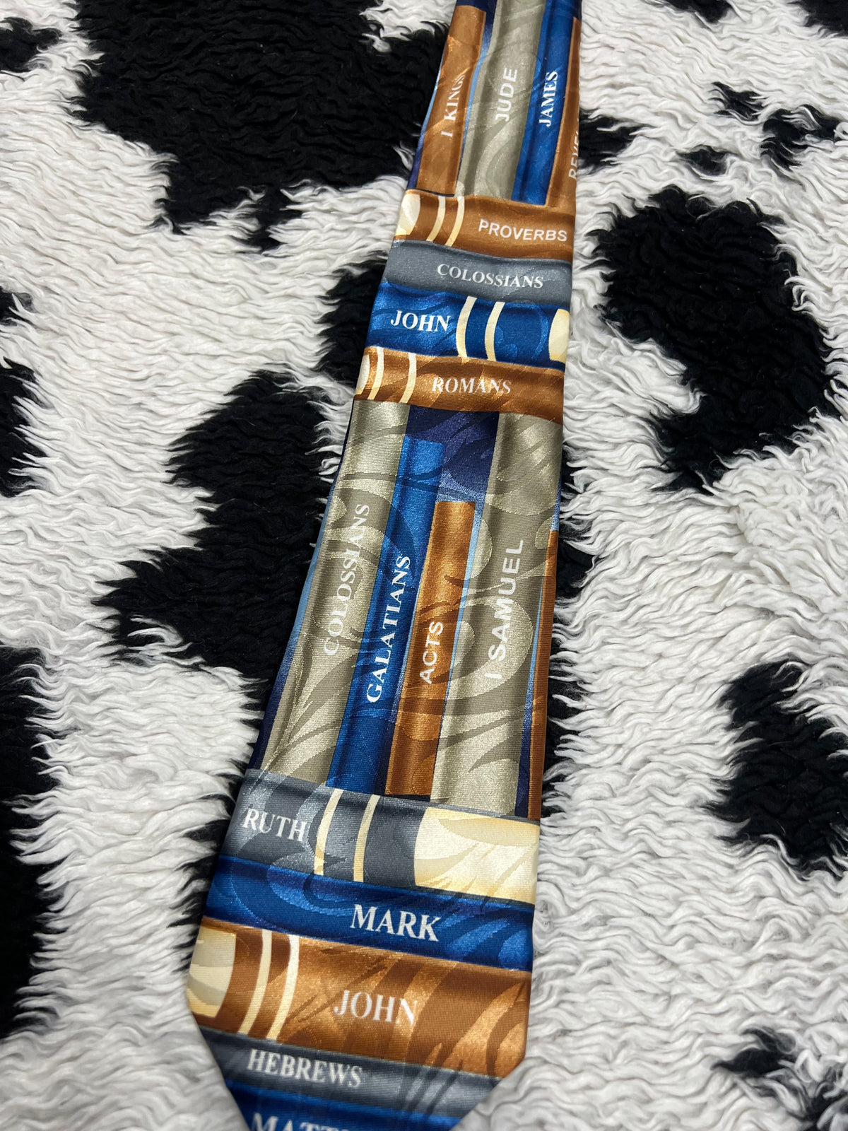 Books Tie