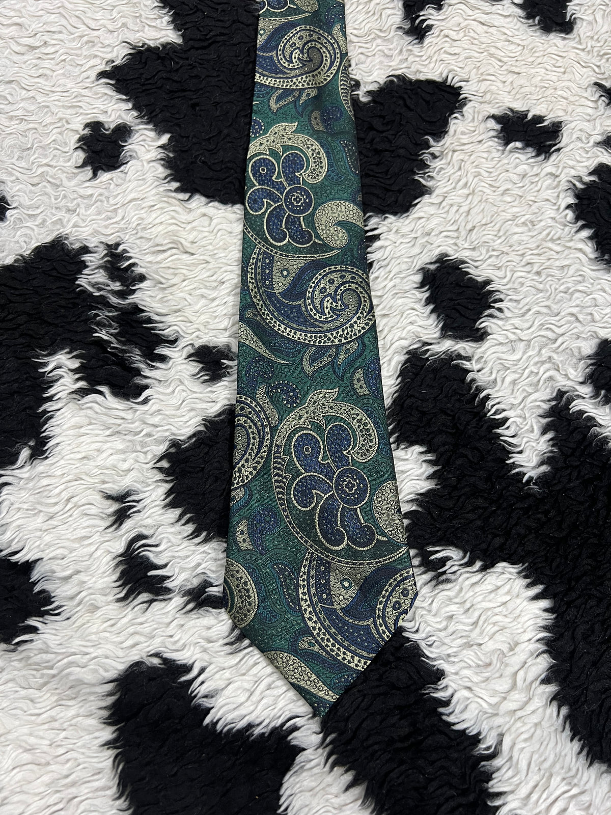 Dennes Green Embroidered Tie
