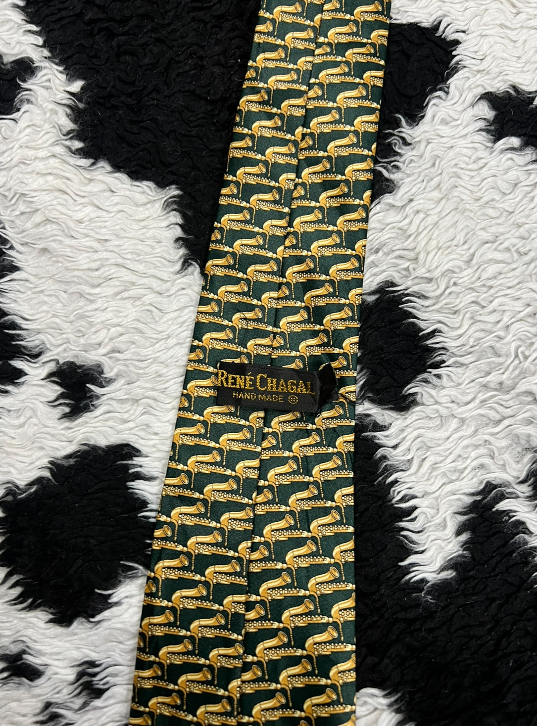 Saxophones Tie