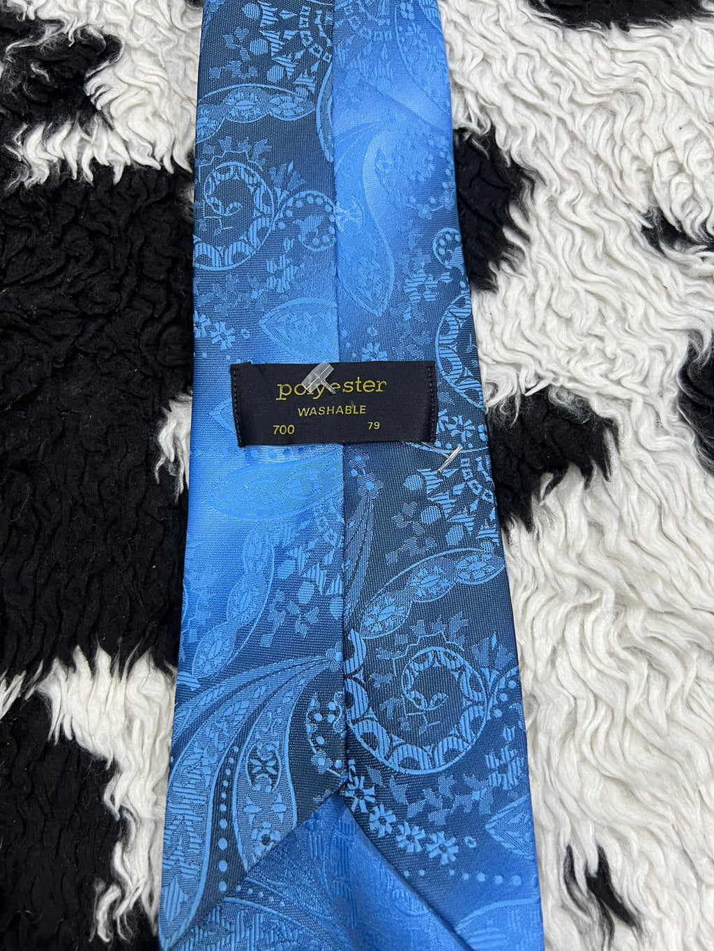 Double-Shaded Blue Paisley Tie
