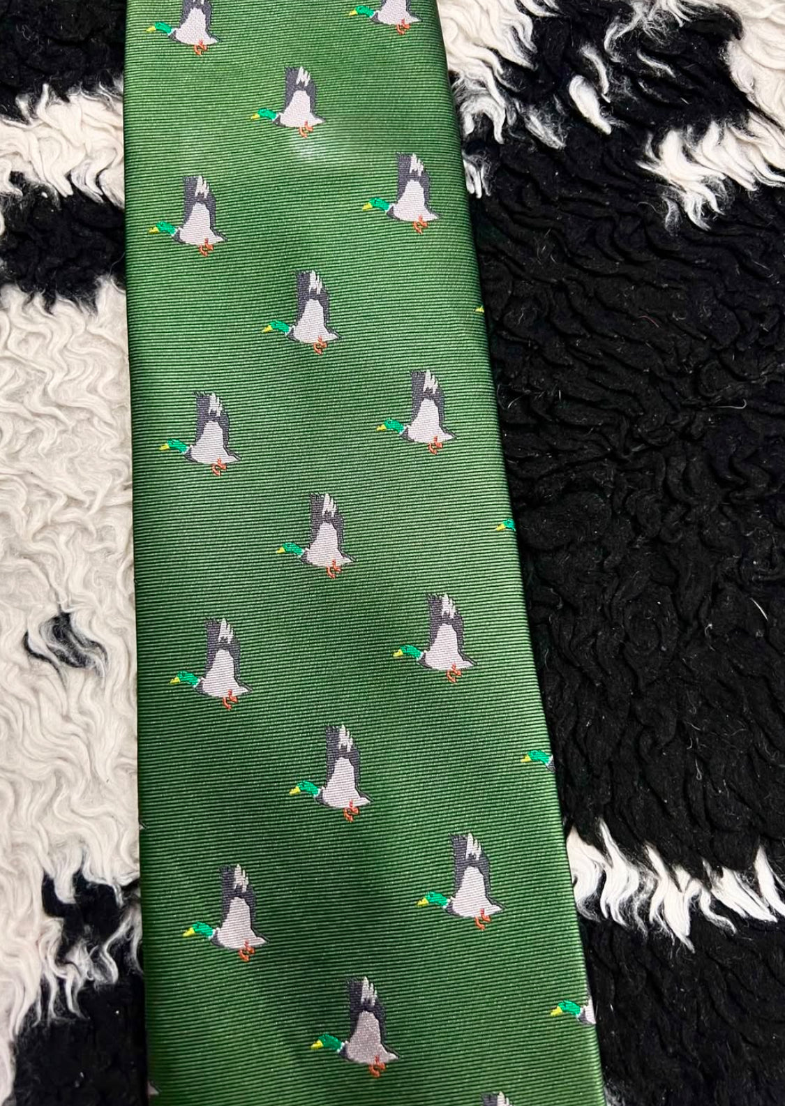 Flying Ducks Tie