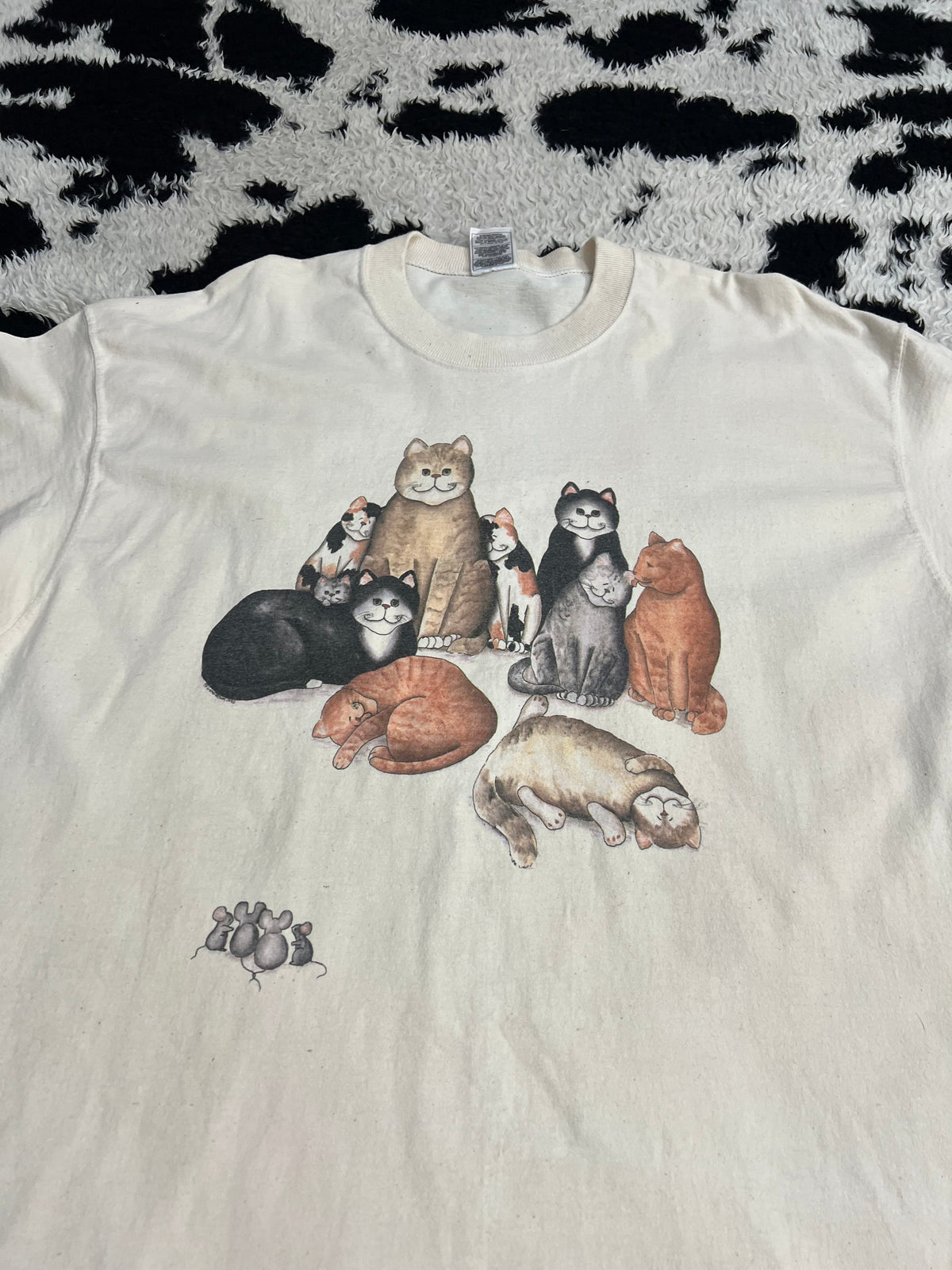 Vintage 90s Fruit of the Loom Cats Tee (Extra Large)