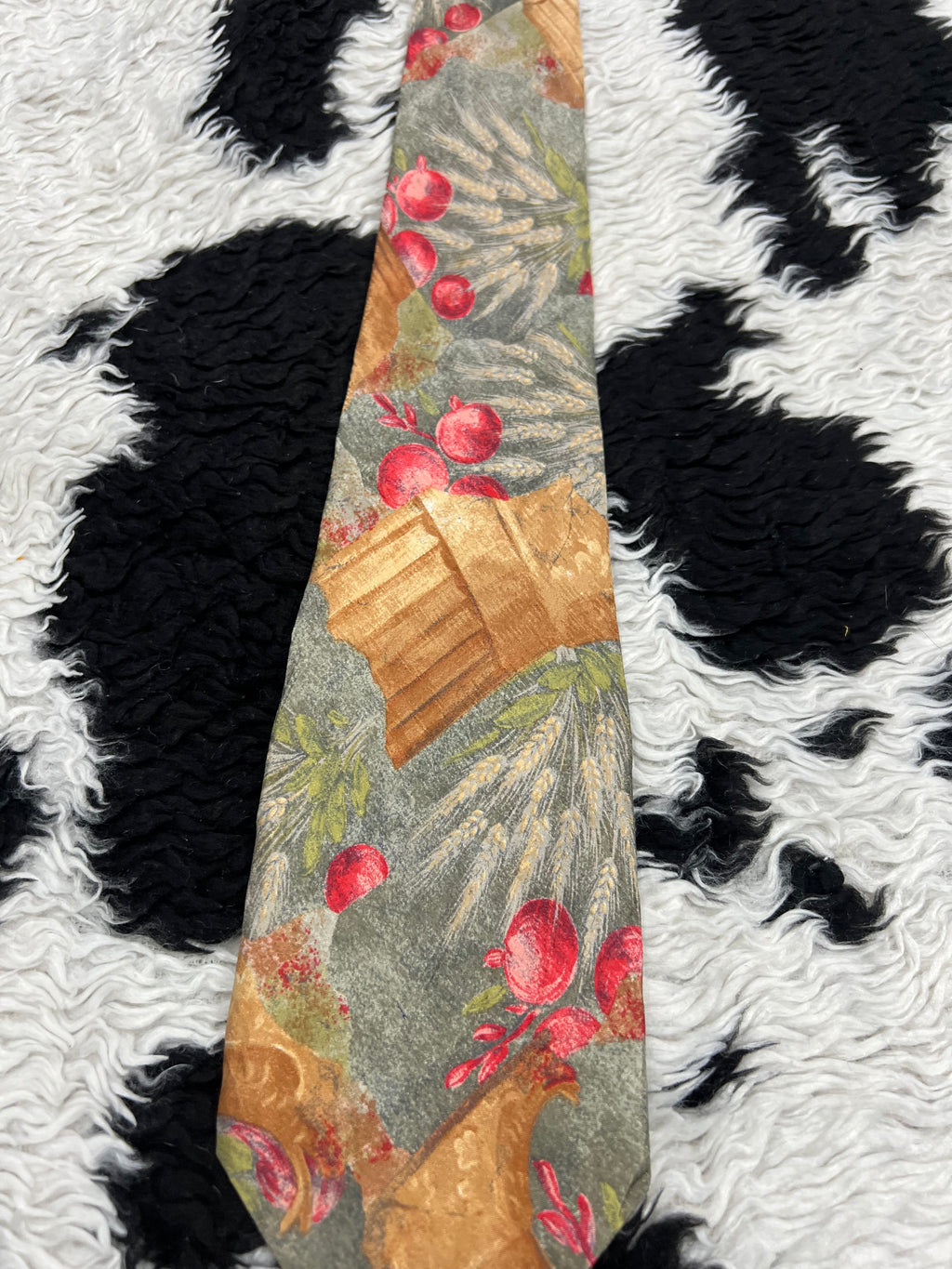 Pomegranate Graphic Tie
