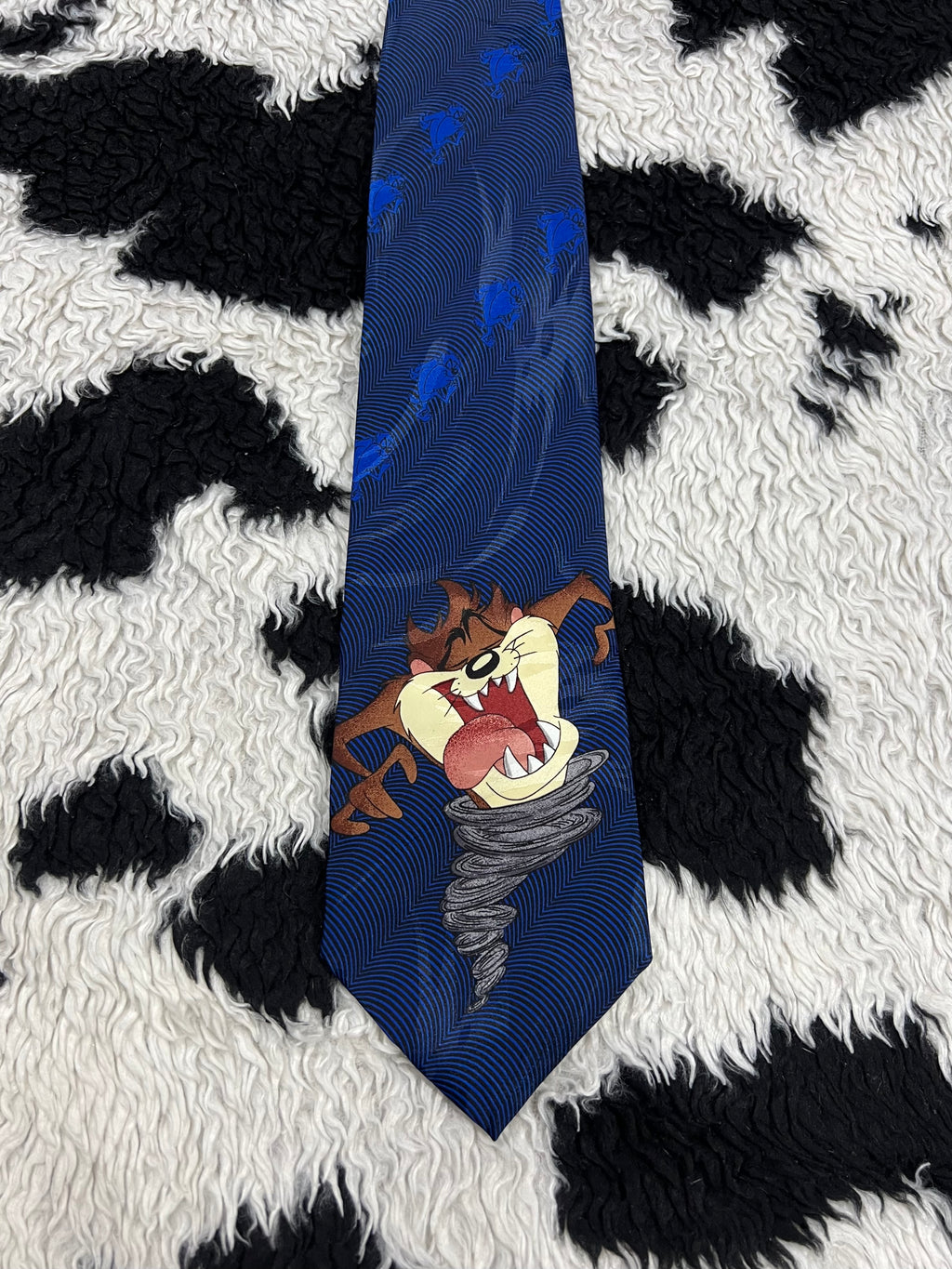 Vintage 1995 Looney Tunes Taz Tornado Tie