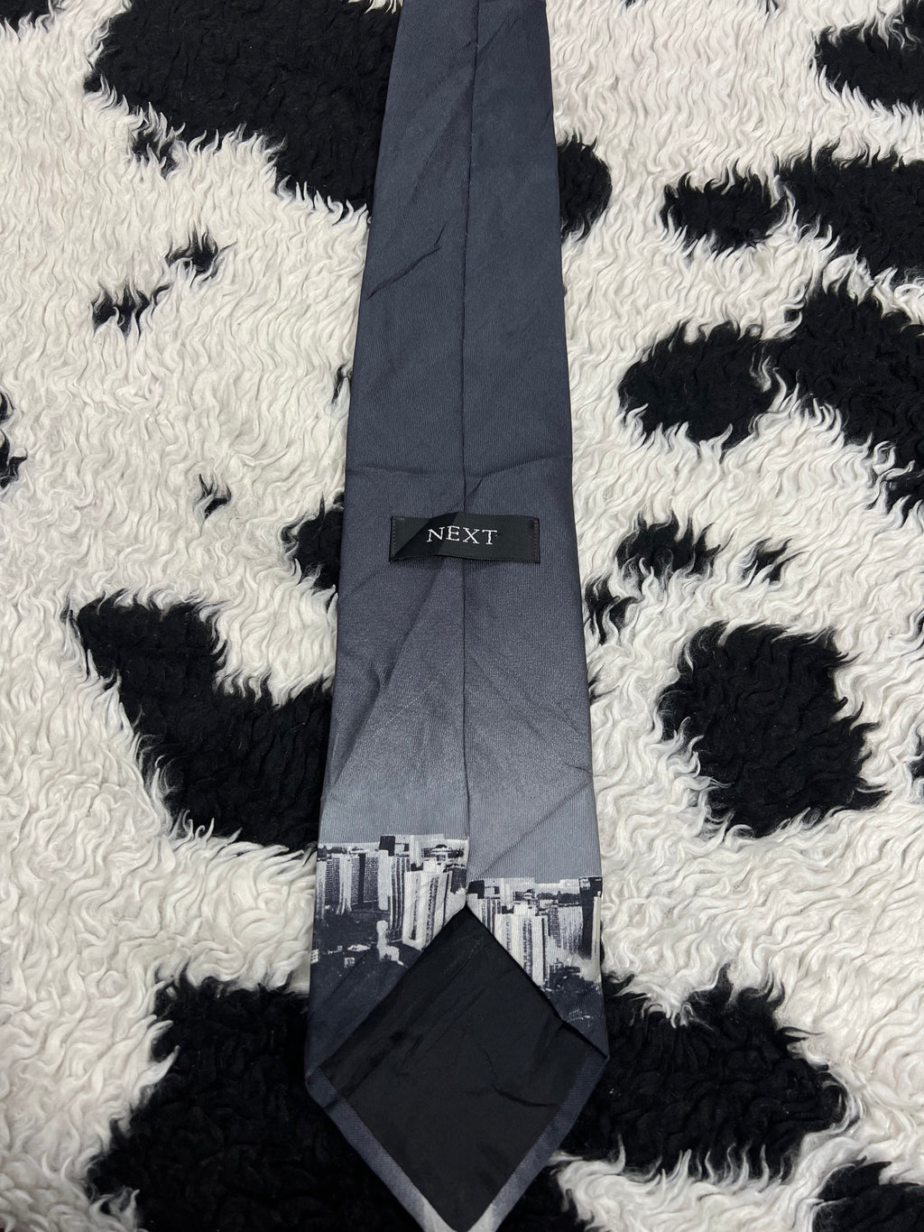 NEXT Cityscape Building Tie