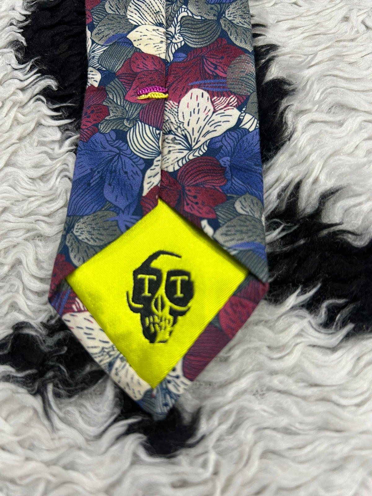 T.T Narrow Floral Tie